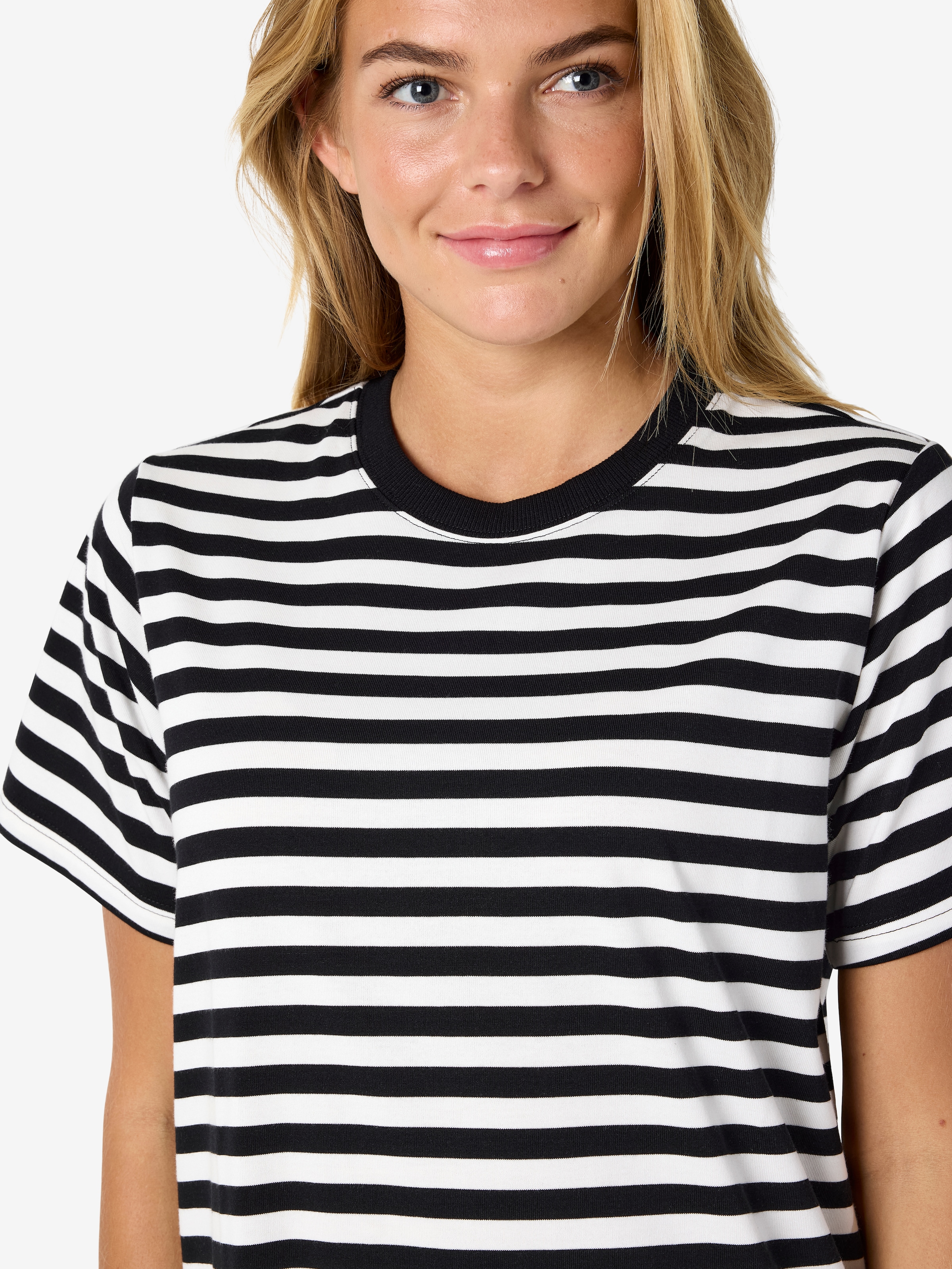 Noisy may Robe t-shirt »NMEMBER S/S STRIPE MIDI DRESS JRS NOOS«