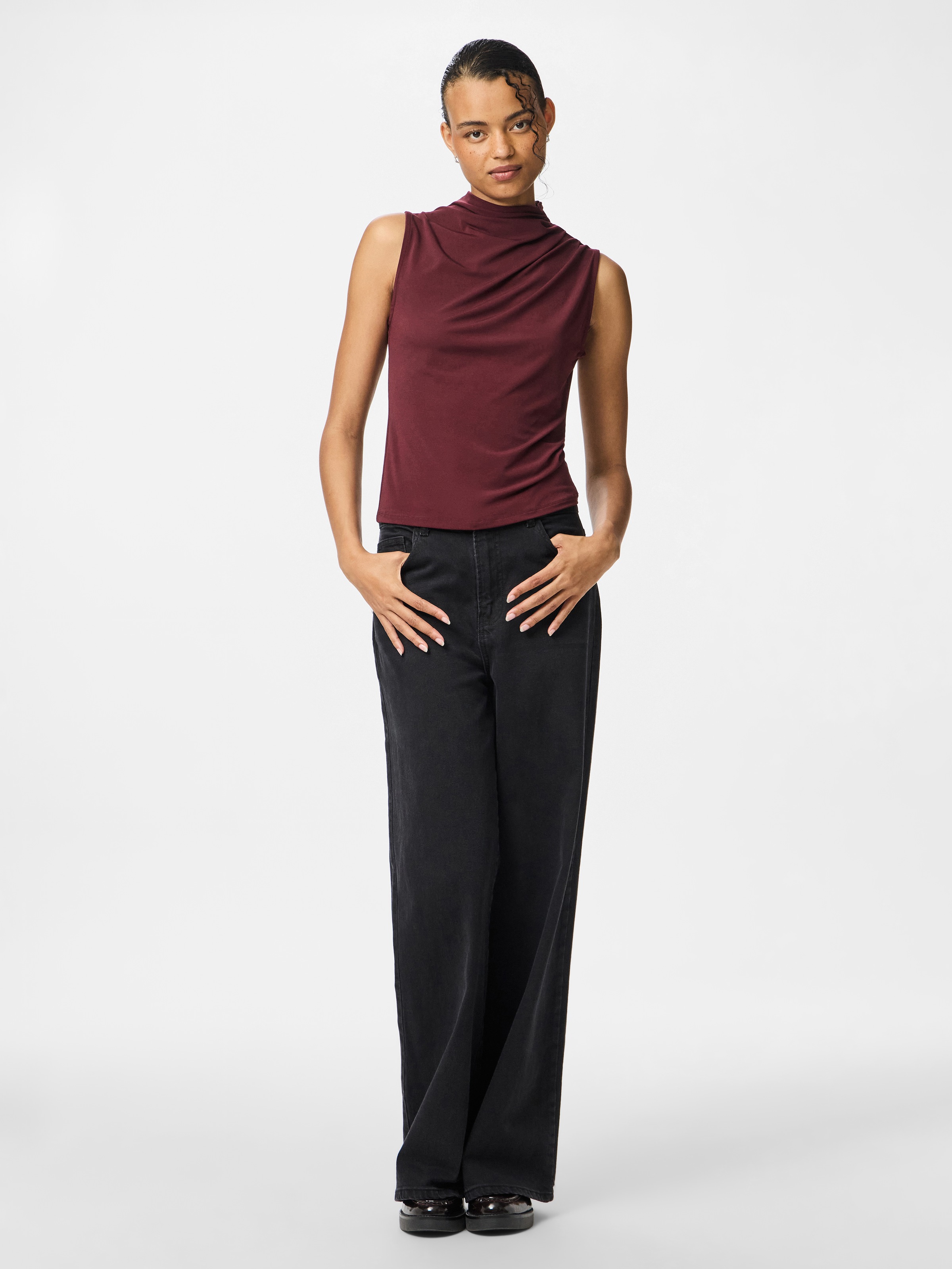 pieces T-shirt à col montant »PCMADISON SL DRAPED TOP NOOS BC« Materialmix, slim fit