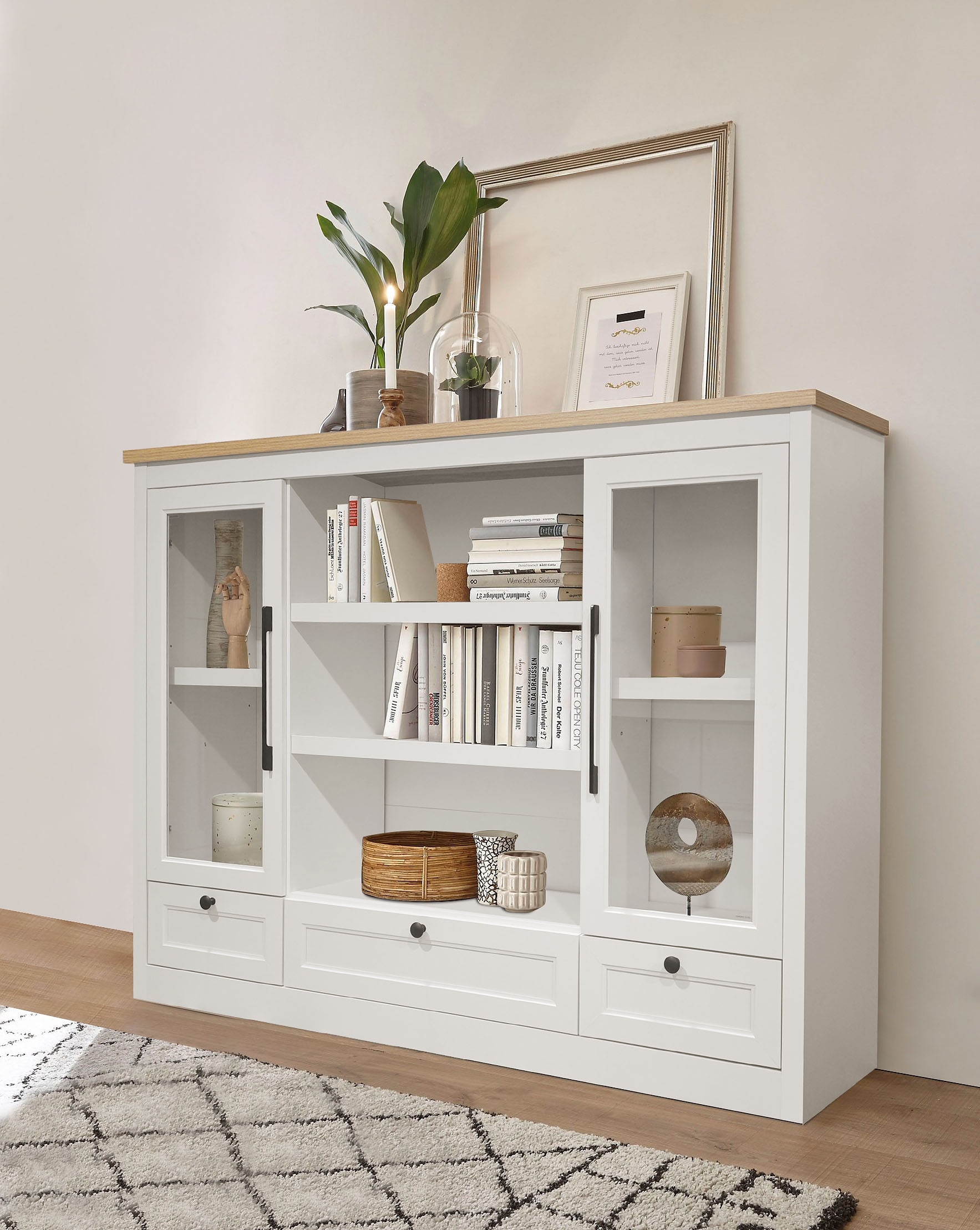 GOODproduct Highboard »Ismund« aus MDF, mit Holz-Zierleiste, schwarzen Metallgriffen, Höhe 121 cm