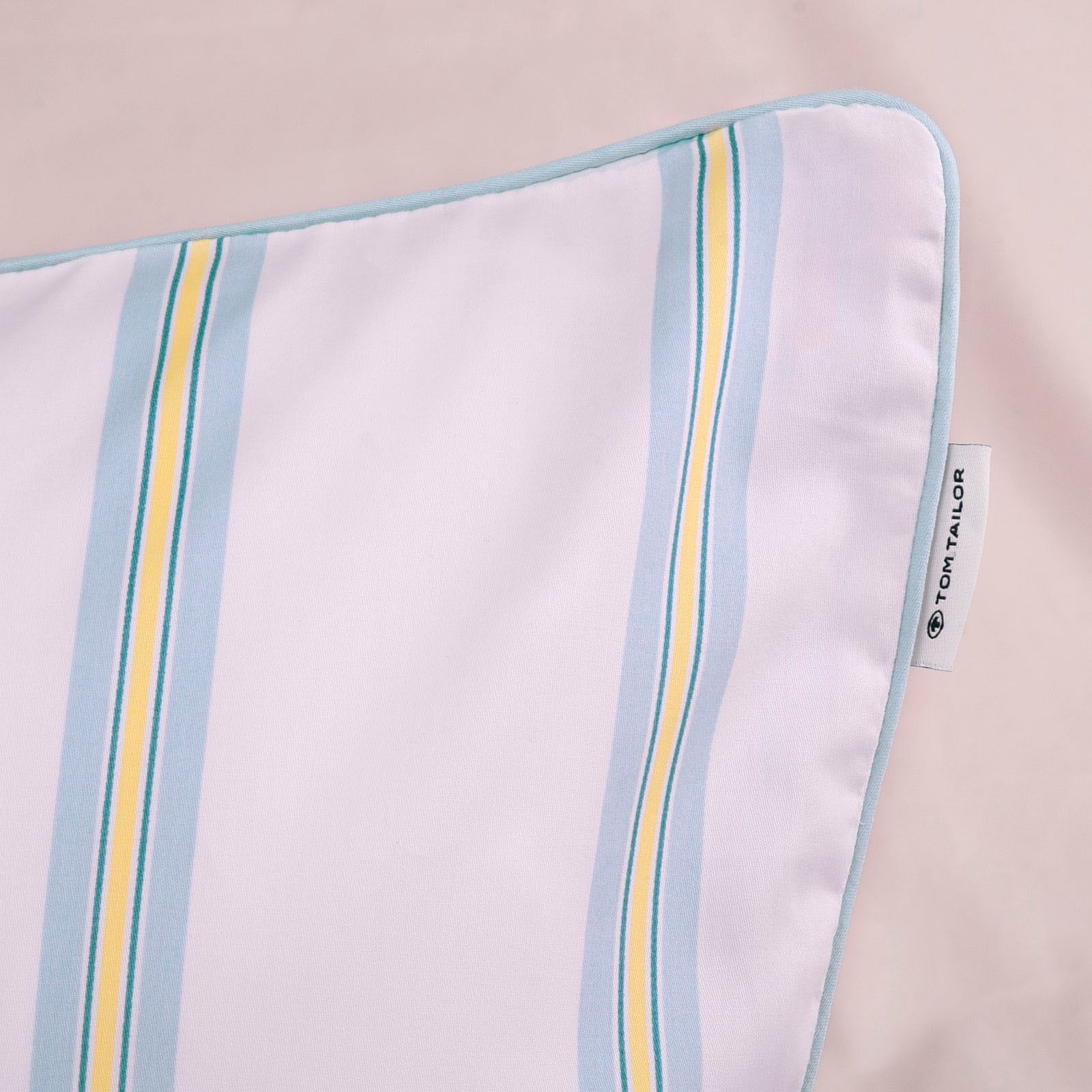 TOM TAILOR HOME Bettwäsche »CLASSIC SATIN STRIPES in Gr. 135x200cm oder 155x220cm« 2 Stk. new bedroom, farbige Paspel am Kissen