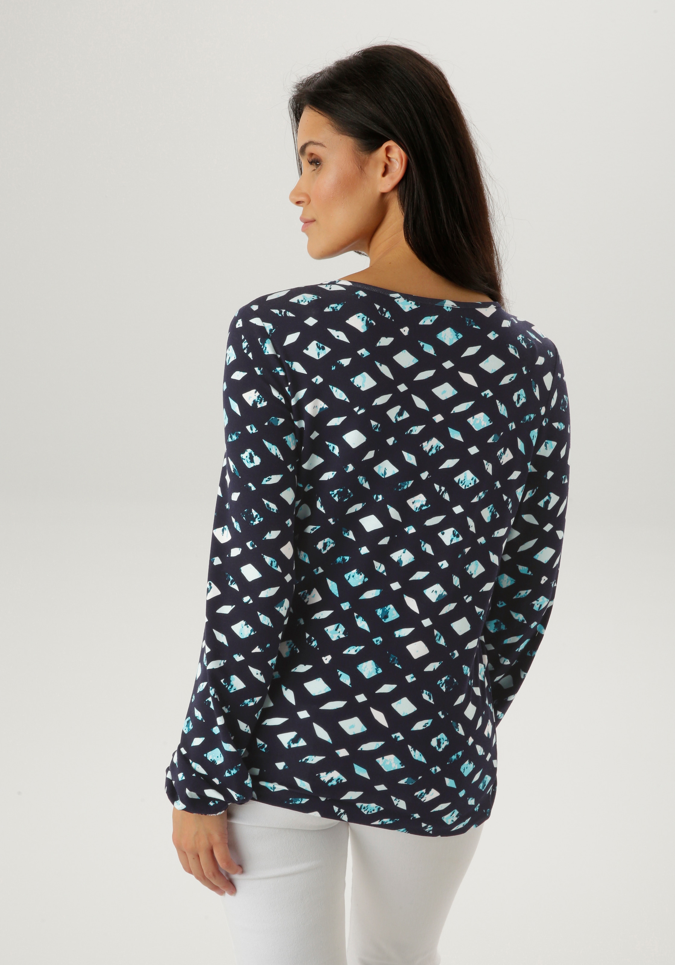 Aniston SELECTED T-shirt à manches longues mit Cut-out und dekorative Mosaik-Musterung - NEUE KOLLEKTION