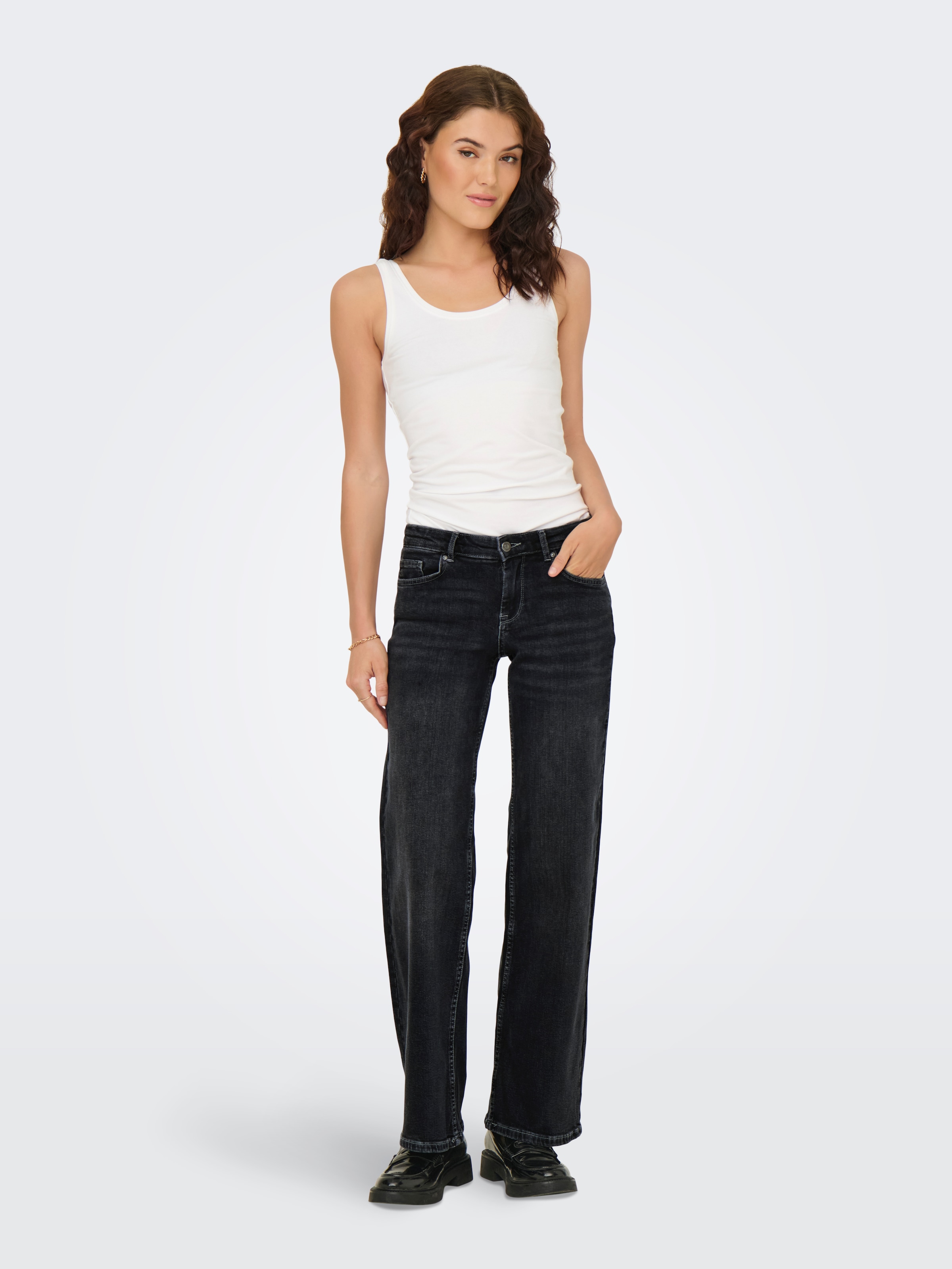 ONLY Jeans droit »ONLJUDY-O LW WIDE LEG DNM TAI850 NOOS« in dunkler Waschung, gerade Form, niedrige Leibhöhe