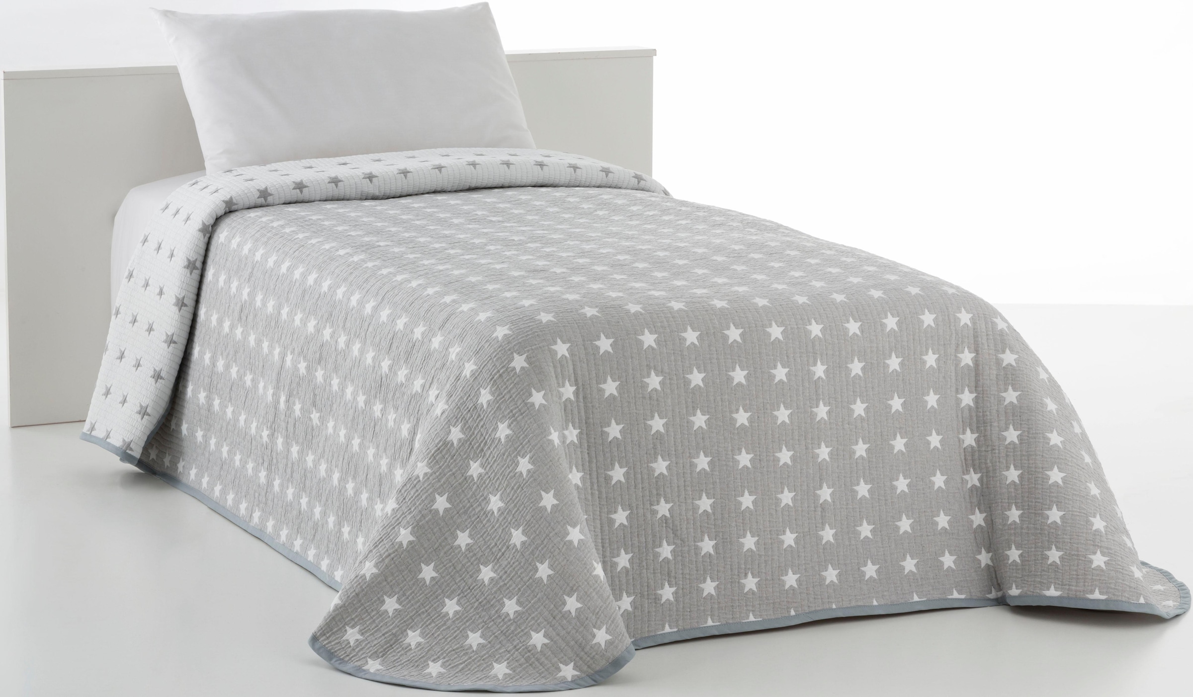 GOODproduct Couvre-lit »Yolanda gesteppte Tagesdecke, für Kinder und Erwachsene« aspect réversible, mélange coton, avec légère ouate, étoiles