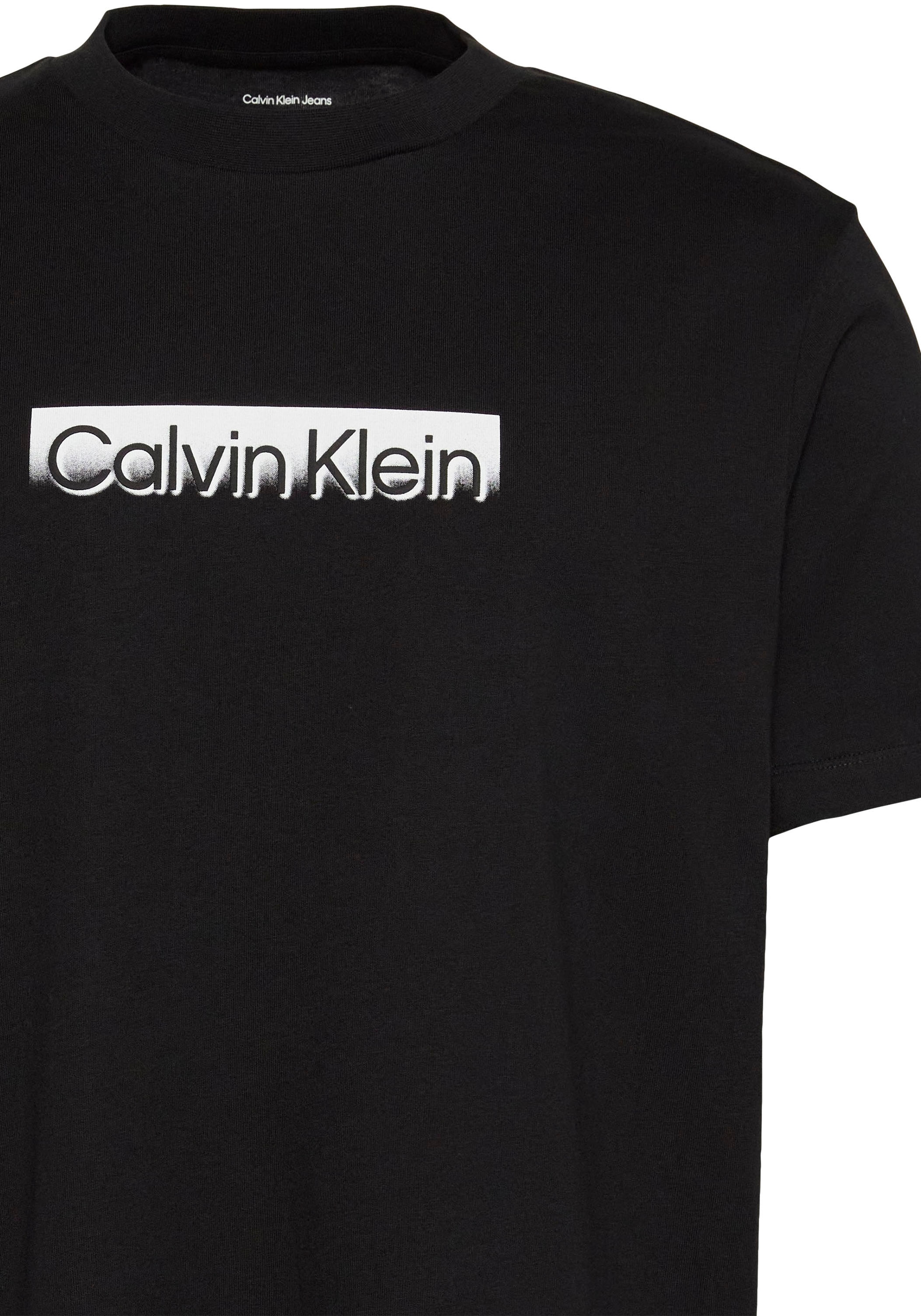 Calvin Klein T-Shirt »20S EU WHOLESALE SPORTSWEAR GRAP« Regular fit mit Rundhalsausschnitt