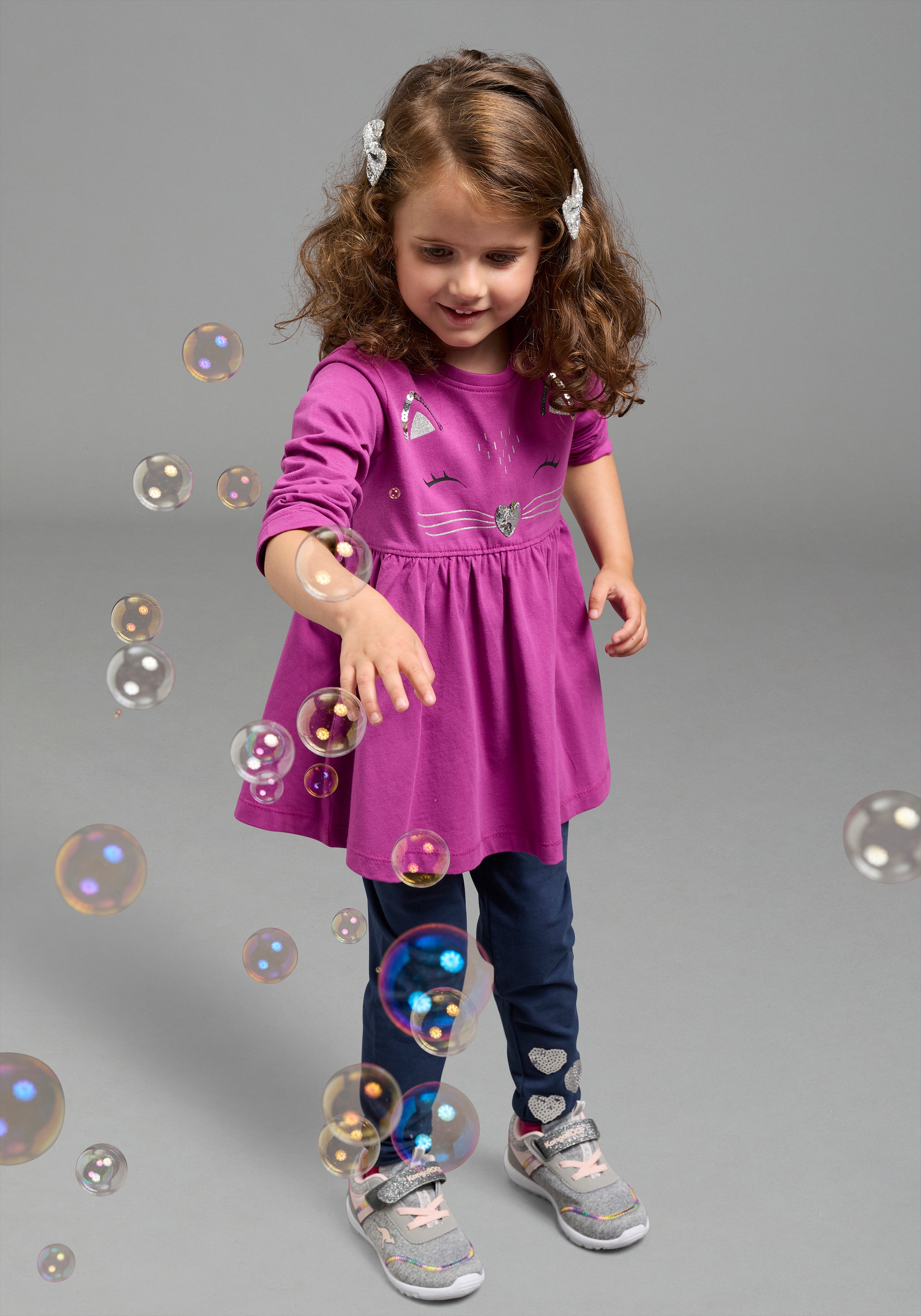 KIDSWORLD Langarmshirt & Leggings »2tlg. Set Shirt + Leggings mit schöner Paillettenapplikation« Set, 2, 2 Süsses Outfit für kleine Mädchen