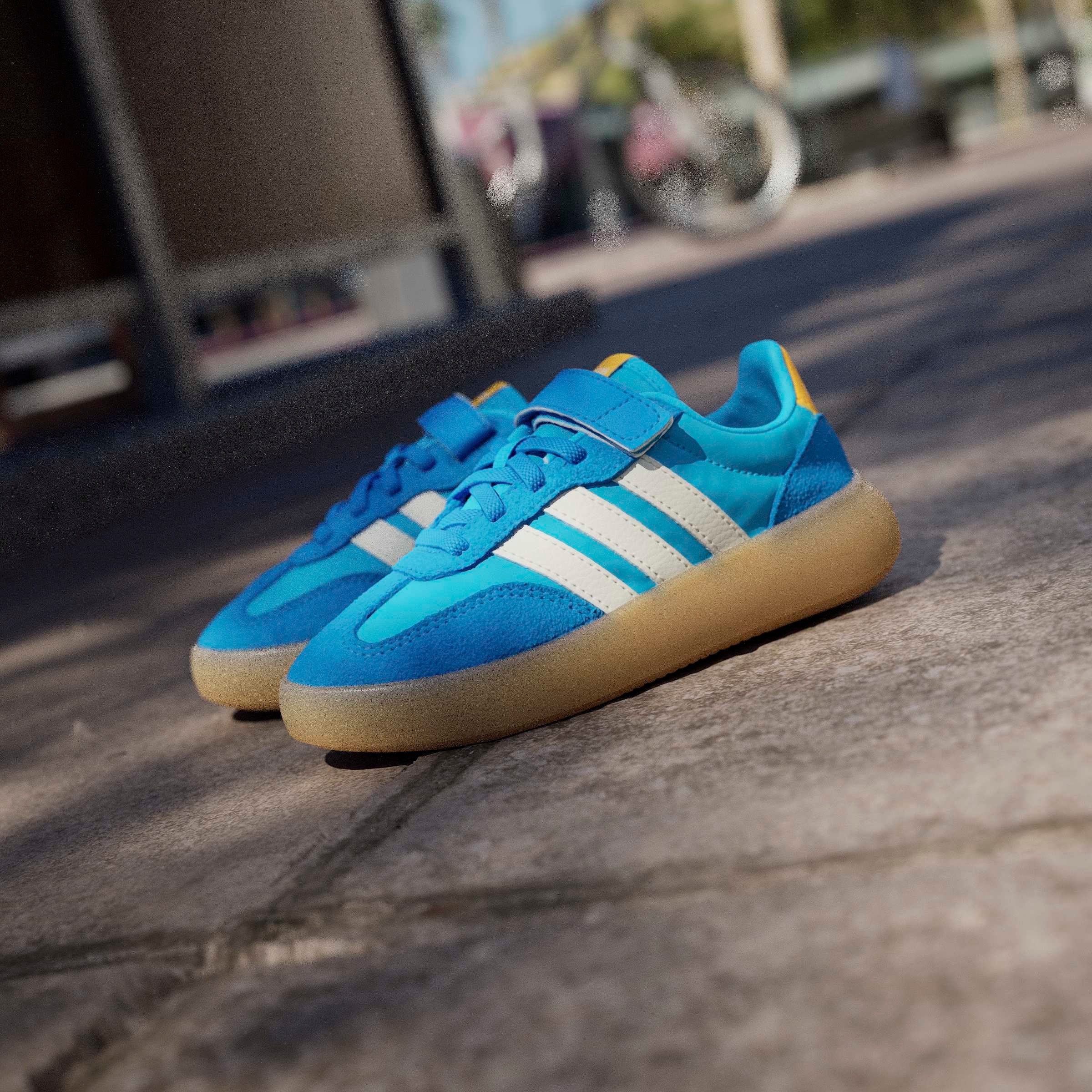adidas Sportswear Sneaker »BARREDA DECODE  KIDS«  inspiriert vom Design des Handball Spezial, für Kinder & Jugendliche