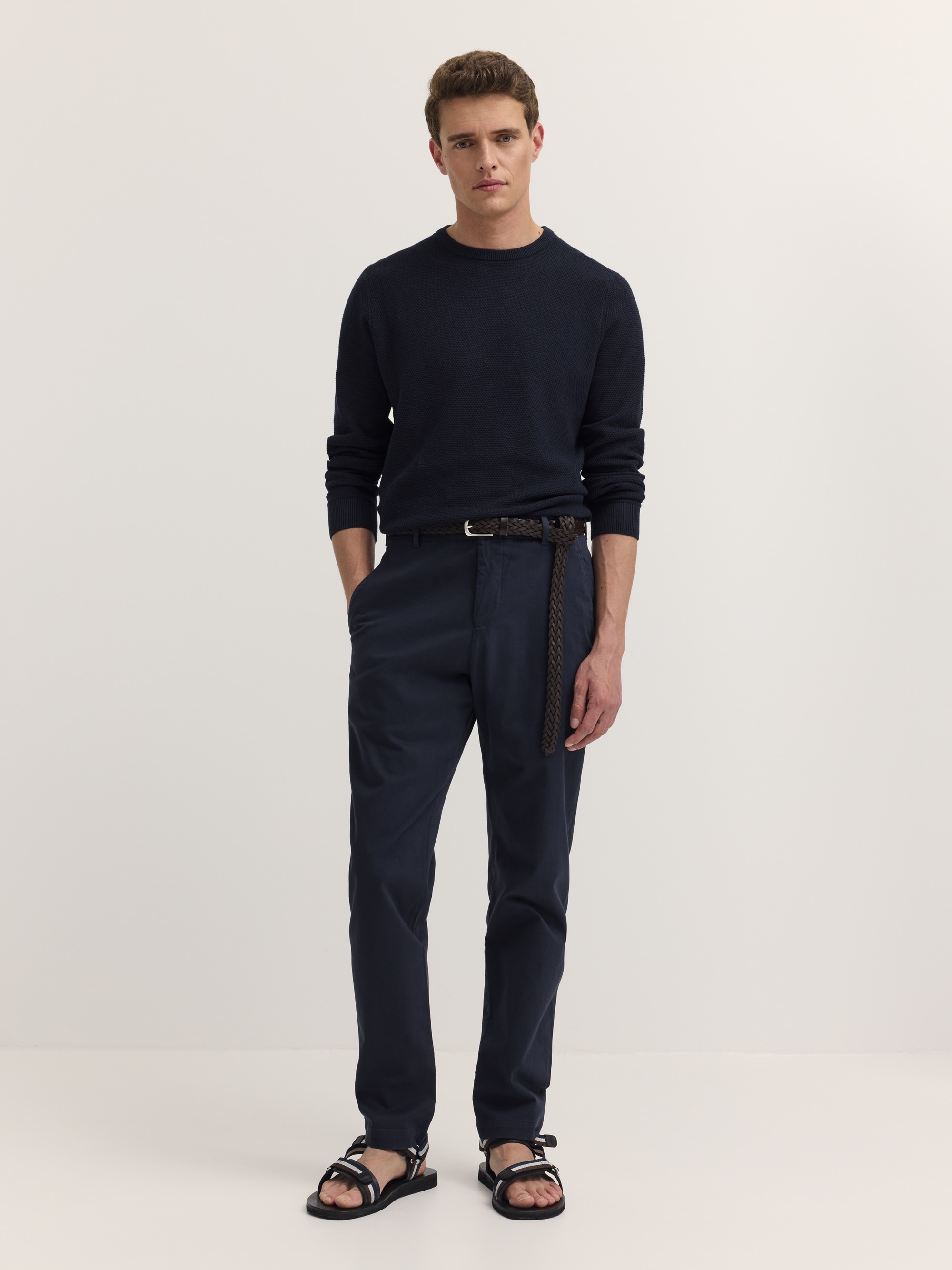 bugatti Pull à col rond »Regular Fit« mit einer Struktur