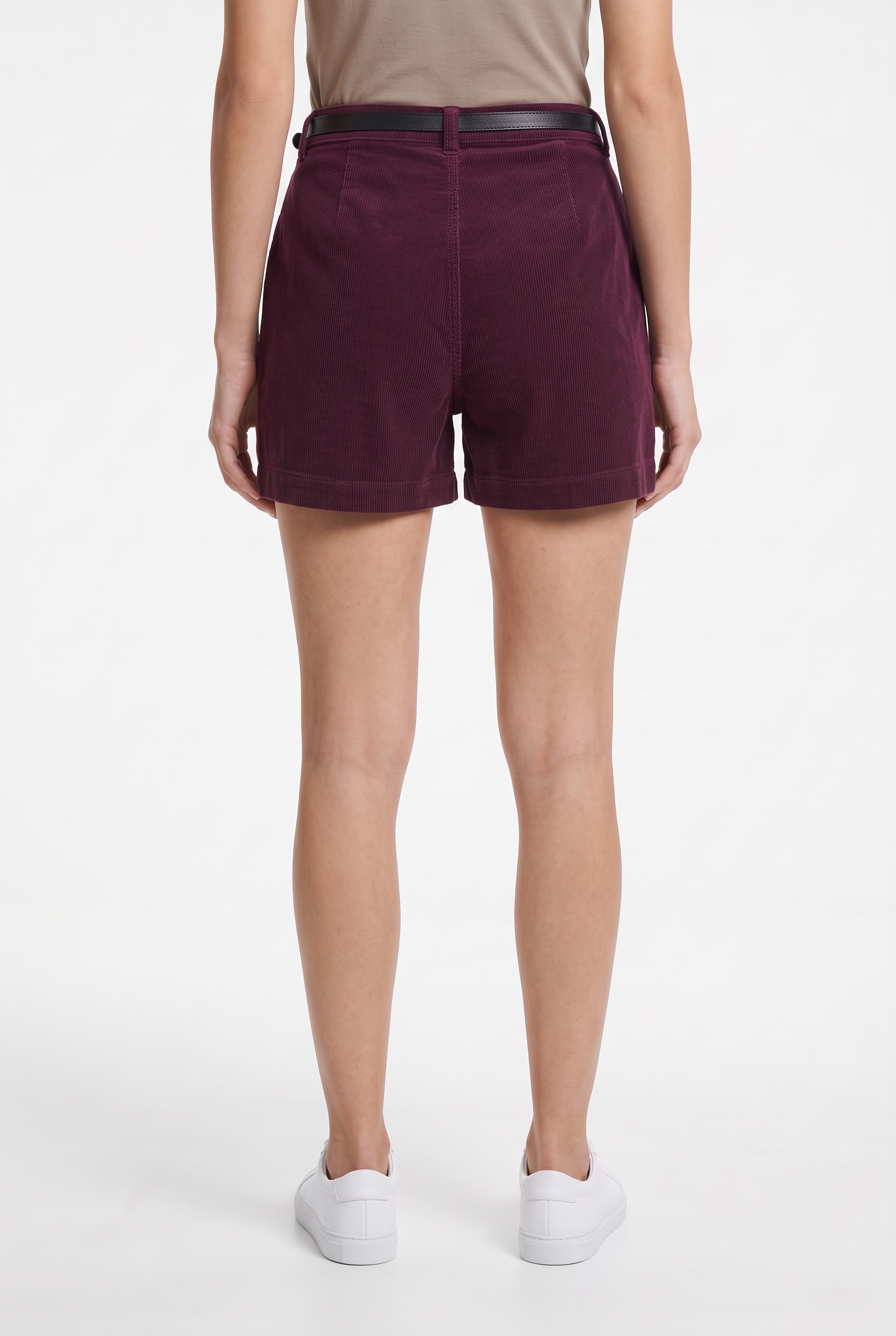 ONLY Short »ONLZEVA HW BELT CORD SHORTS CC PNT«  Mélange de coton, velours côtelé, coupe régulière, taille haute