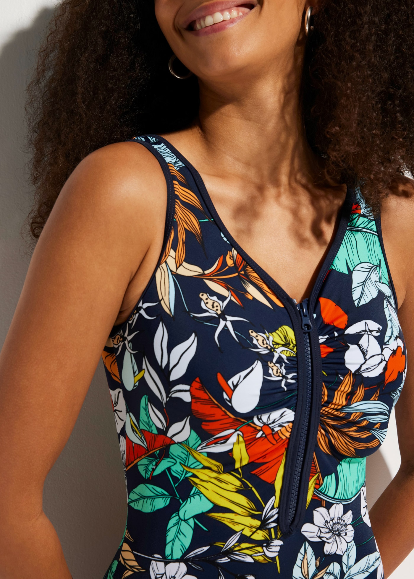 bonprix Maillot de bain sportlicher Stil, mit Reissverschluss, aus Polyamid und Elasthan