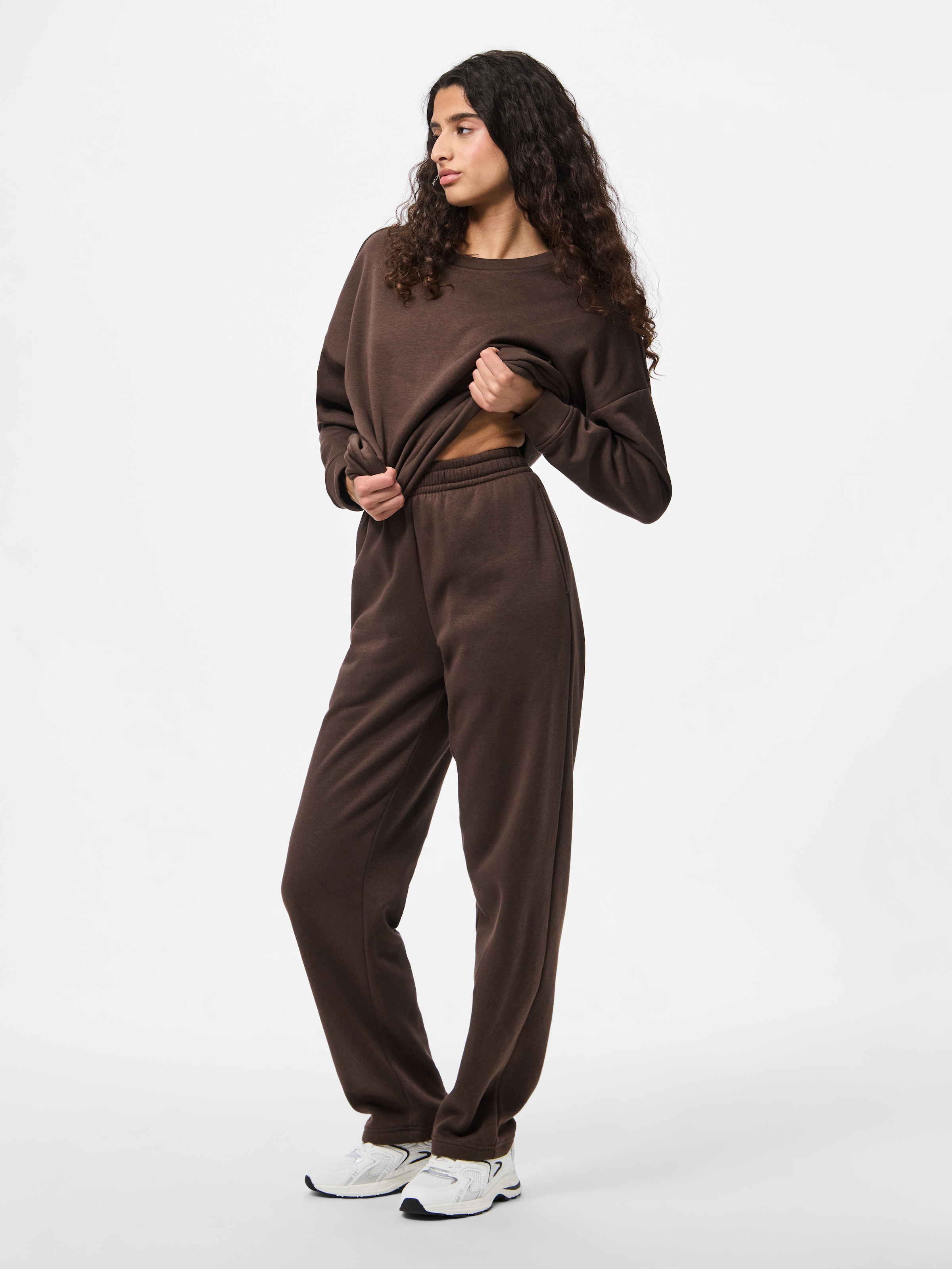 pieces Pantalon sweat »PCCHILLI HW STRAIGHT SWEAT PANTS NOOS BC«  mélange coton, coupe droite