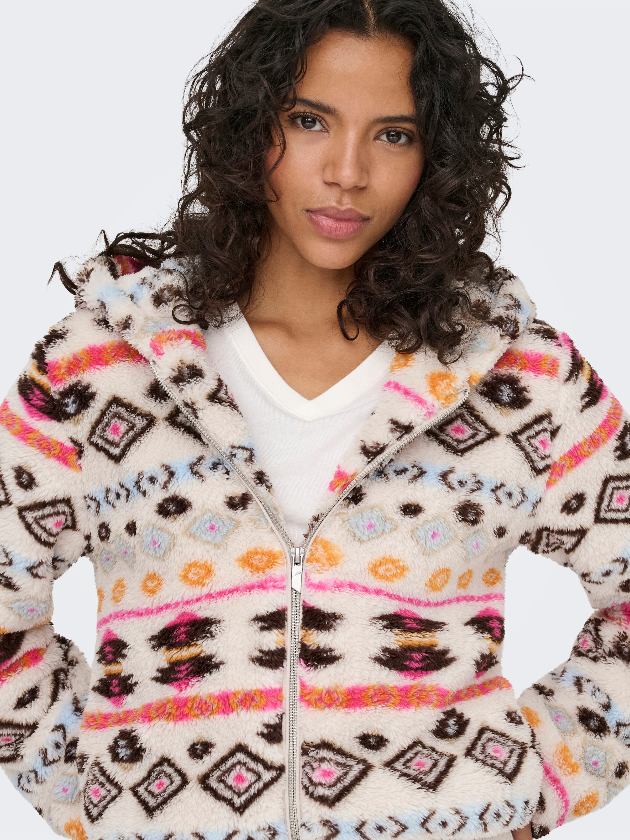 ONLY Veste d'extérieur »ONLANNA CONTACT AOP HOOD JACKET OTW CS« mit Kapuze