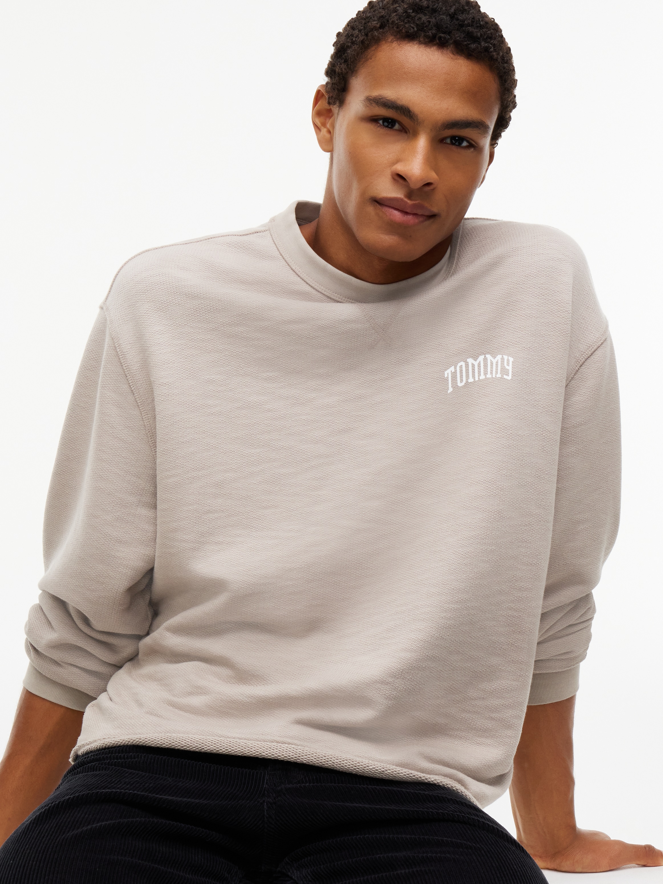 Tommy Jeans Sweat-shirt »TOMMY OPEN«, Coupe régulière avec col rond
