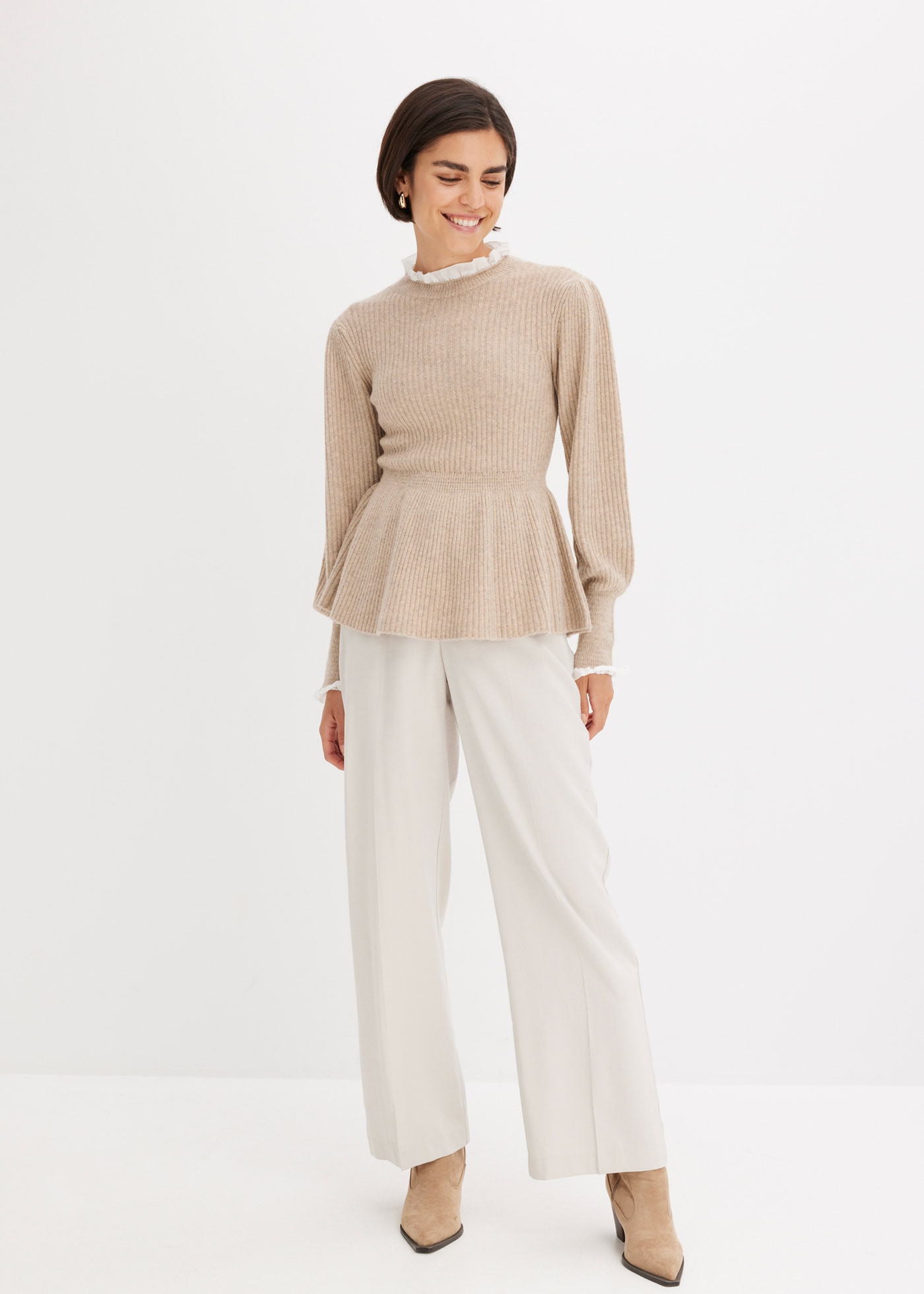 bonprix Strickpullover »Pullover« aus Polyester und Elasthan, mit Blusen-Einsatz, bequeme Passform