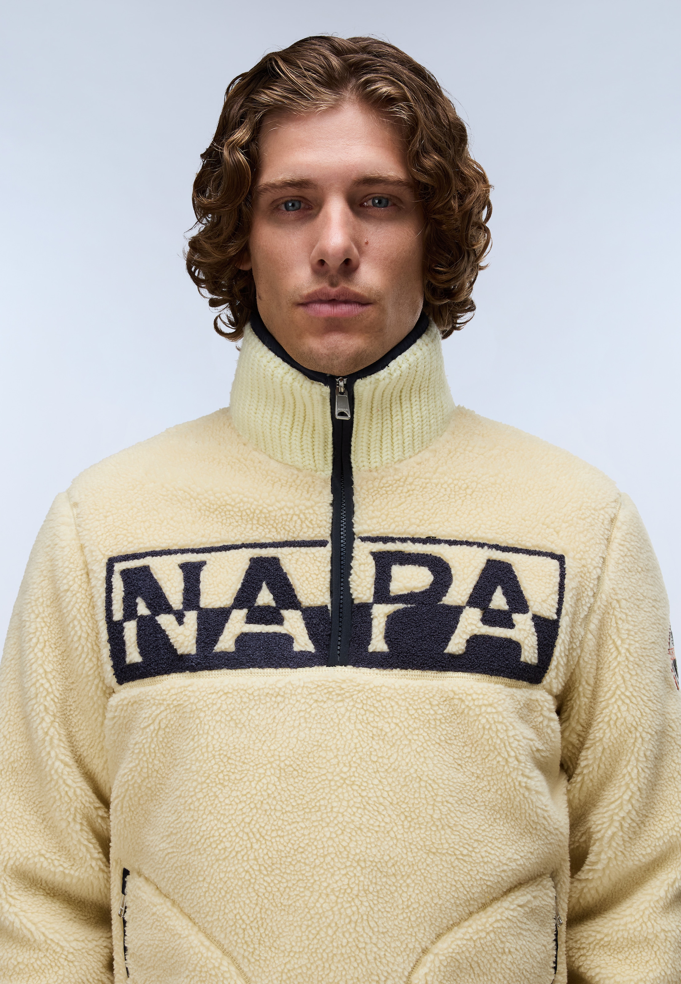 Napapijri Fleeceshirt »T-ARCHIVE FLEECE HZ PUTTY N5E« aus Polyester, mit weichem Griff, auch in grossen Grössen