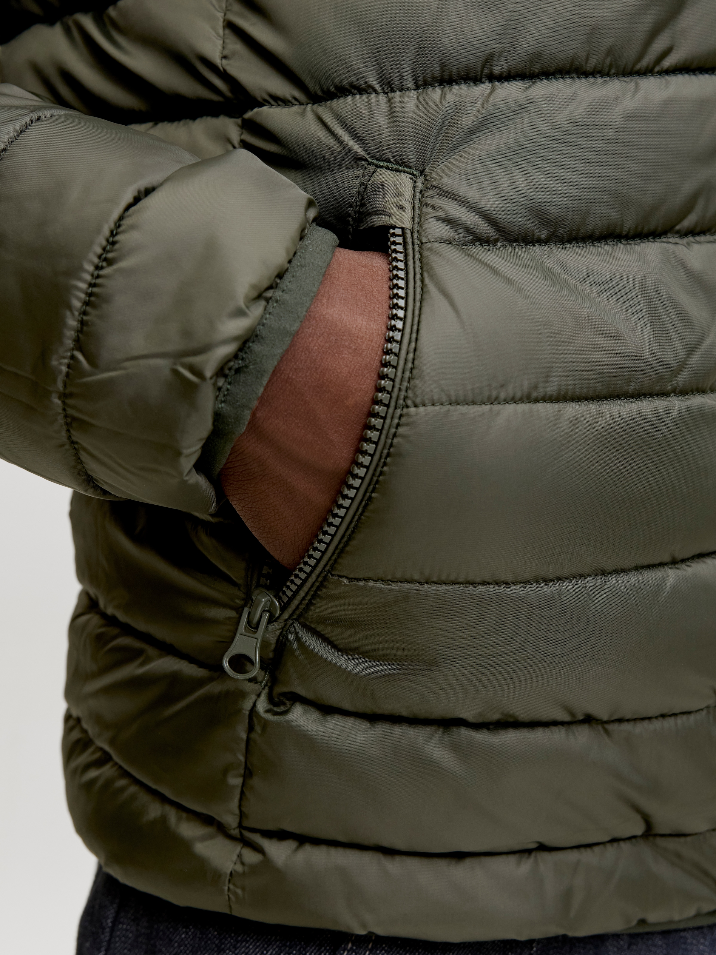 Jack & Jones Steppjacke »JJELVIS LIGHT PUFFER COLLAR« Kunstfaser, regular fit