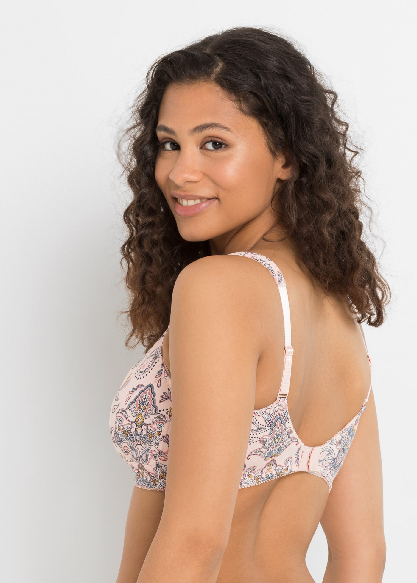 bonprix Soulève-buste Packung, 3, 3 cuis mit Haken & Ösen Verschluss, bügelloses Design, aus Baumwolle