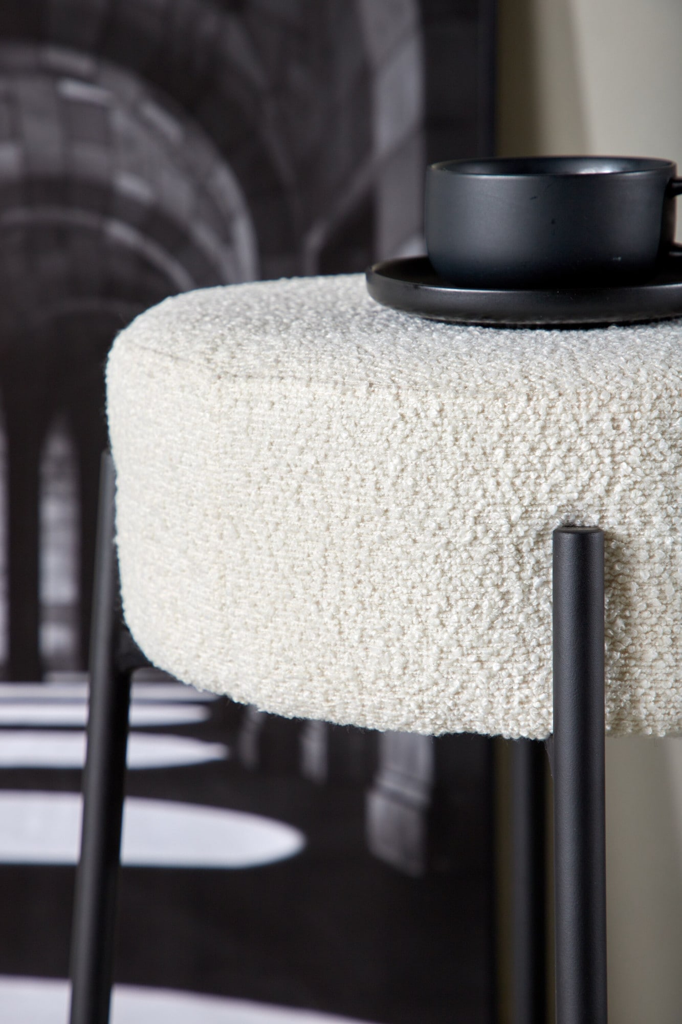 Venture Home Tabouret de bar »Tucson, Barhocker in Bouclé, hohe Sitzfläche, belastbar bis 150 kg« Tresenstuhl, Bouclé-Bezug, Stahlbeine, Fussstütze, modern