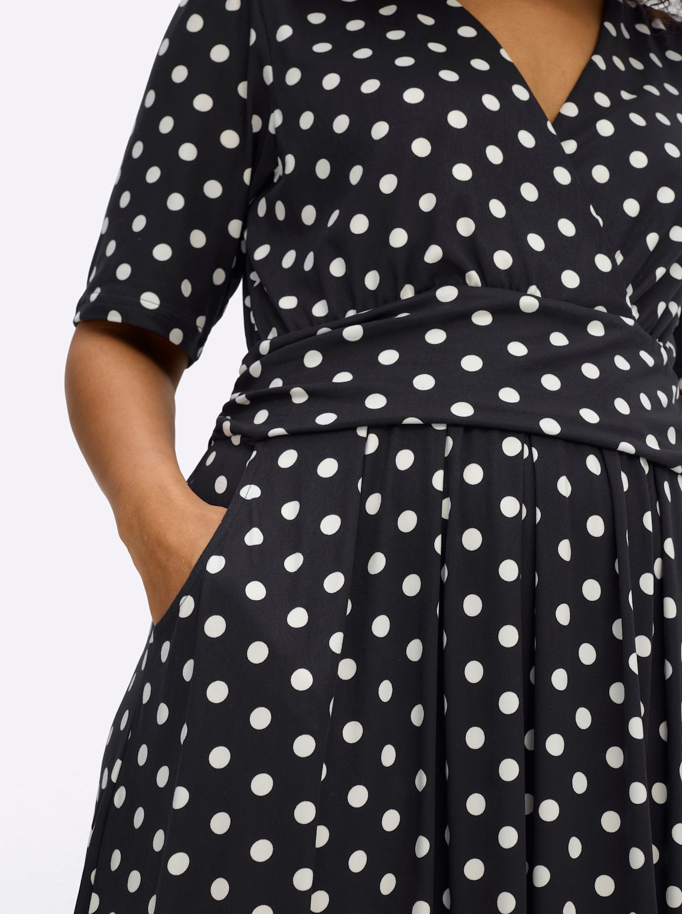 sheego by Joe Browns Robe en jersey »Jersey-Kleid« Poches pour les mains
