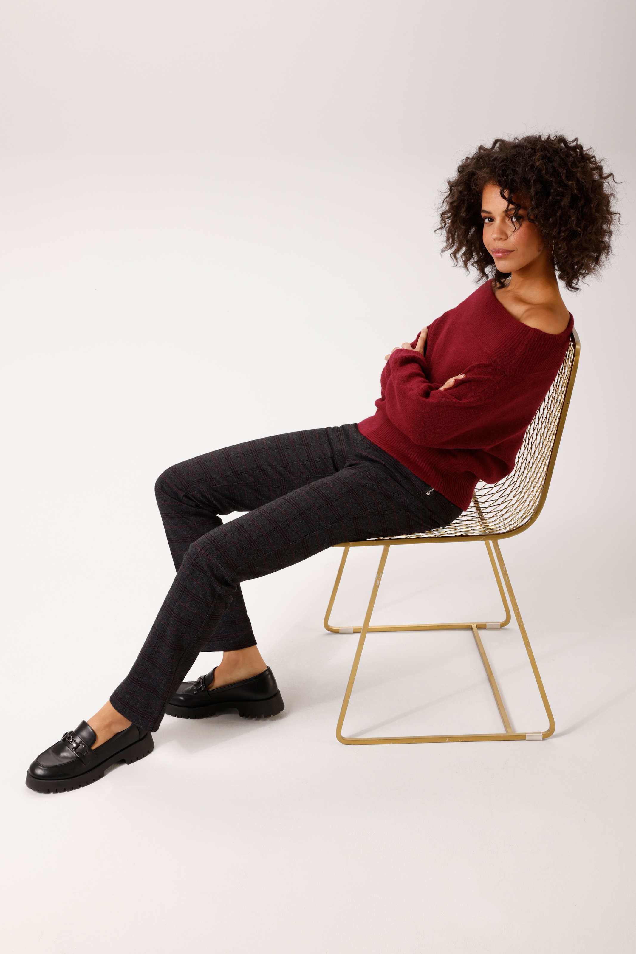 Aniston CASUAL Pantalon à enfiler  dans un discret motif carreaux aux couleurs tendance - NOUVELLE COLLECTION