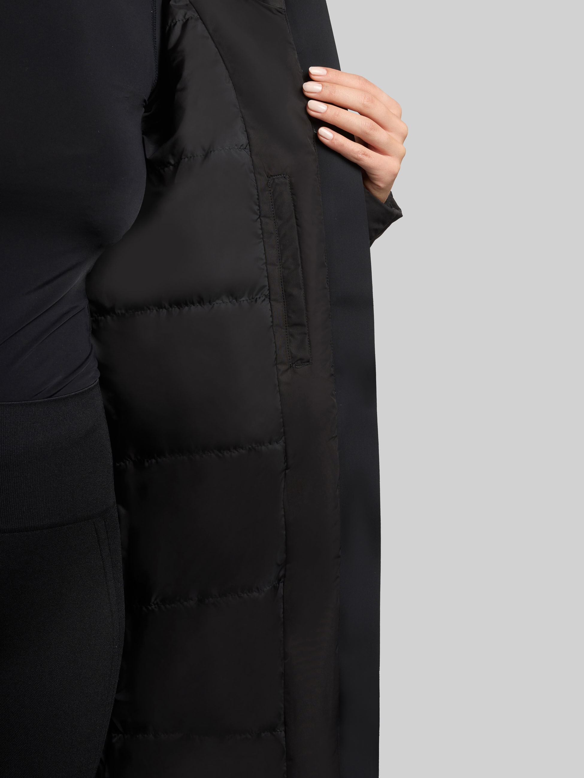 khujo Manteau matelassé »LINARI« innenliegender Stehkragen, elastische Bündchen am Ärmelfutter