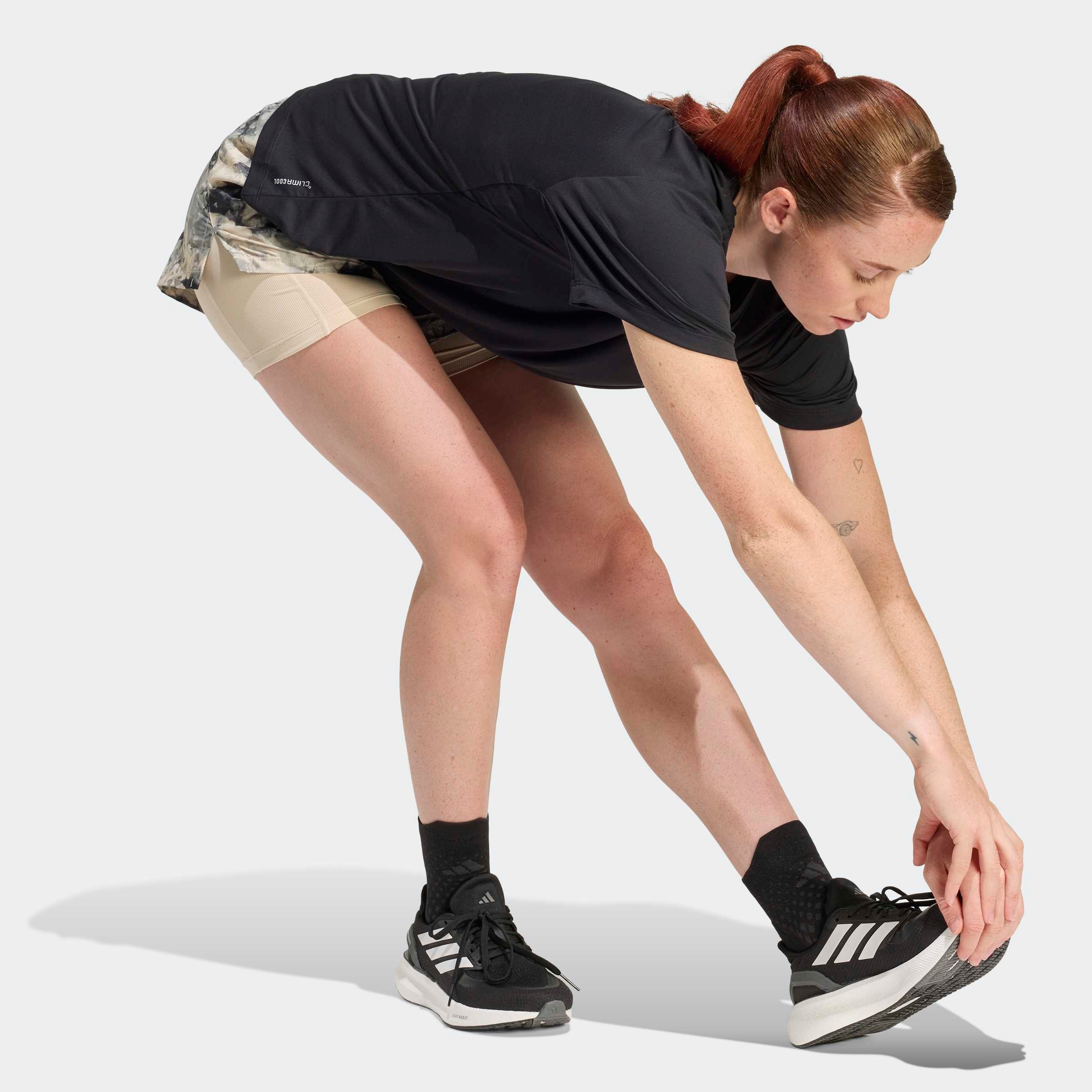 adidas Performance Laufshirt »RUN ESS TEE W« mit climacool® Technologie, ohne Verschluss