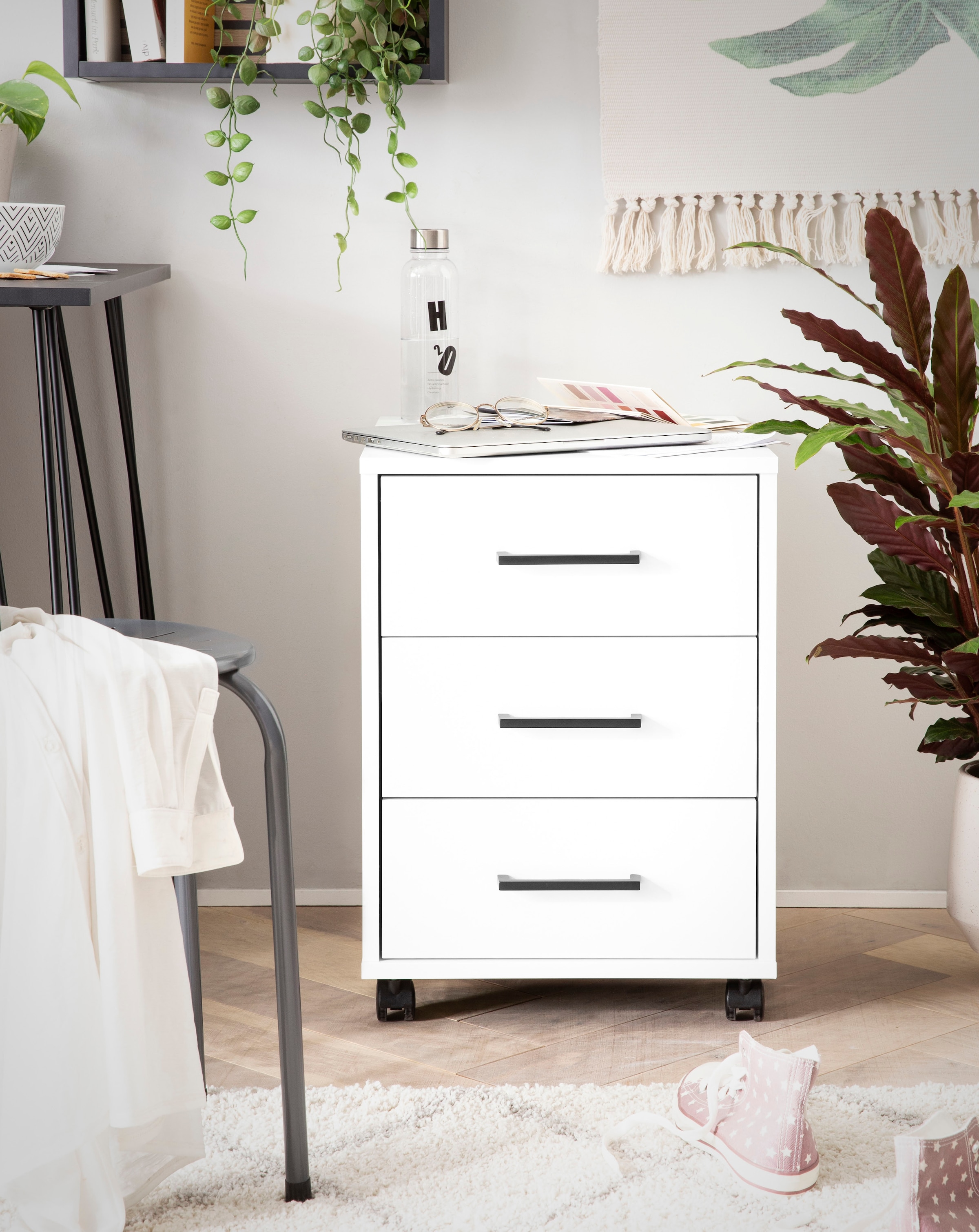 welltime Rollcontainer »Ruby, Breite 40 cm« Mit Stifteinsatz, Metallbeschläge, feststellbare Möbelrollen