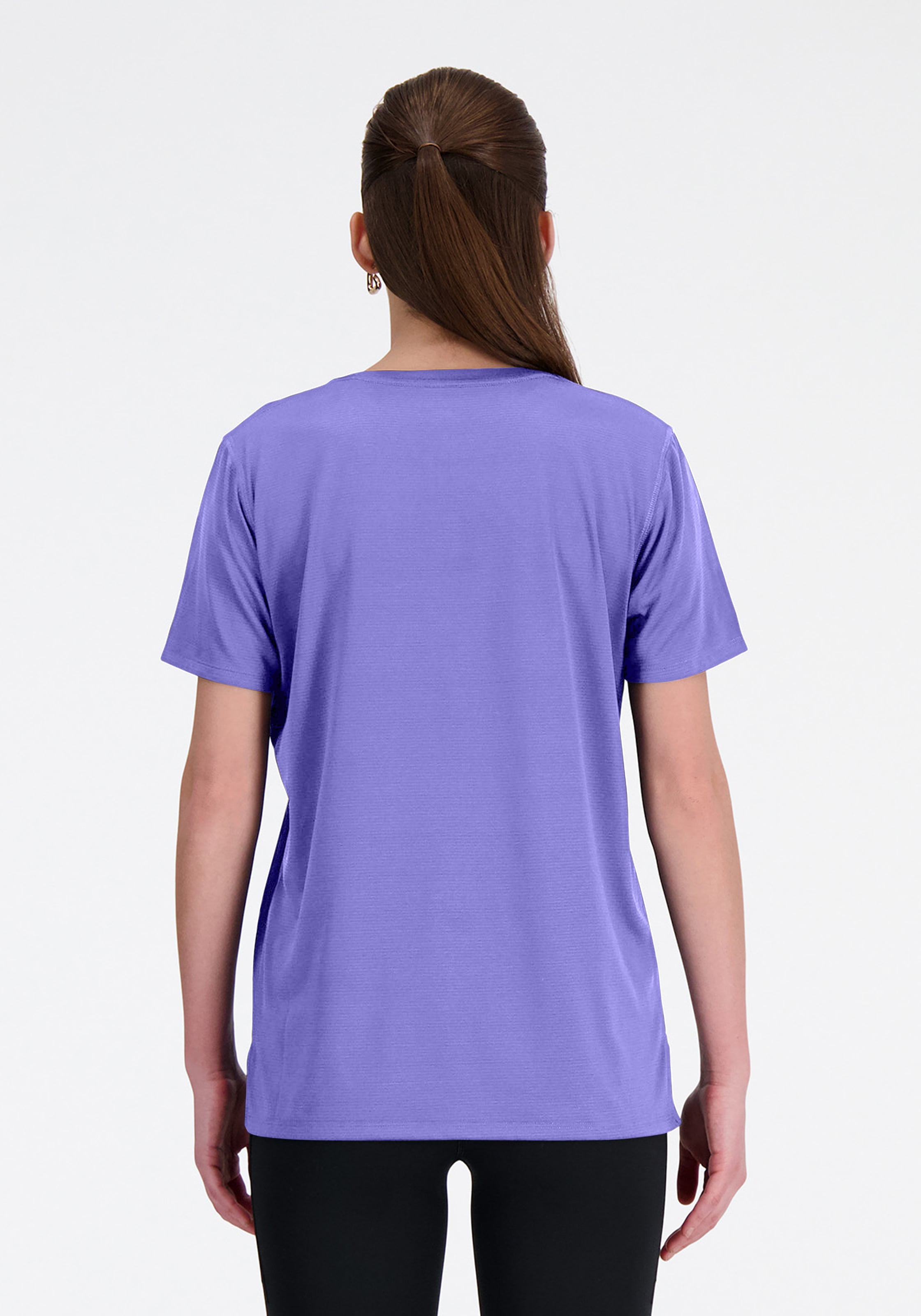 New Balance Laufshirt »SPORT ESSENTIAL T-SHIRT« Regular Fit Passform, Kurzarm, mit seitlichen Schlitzen