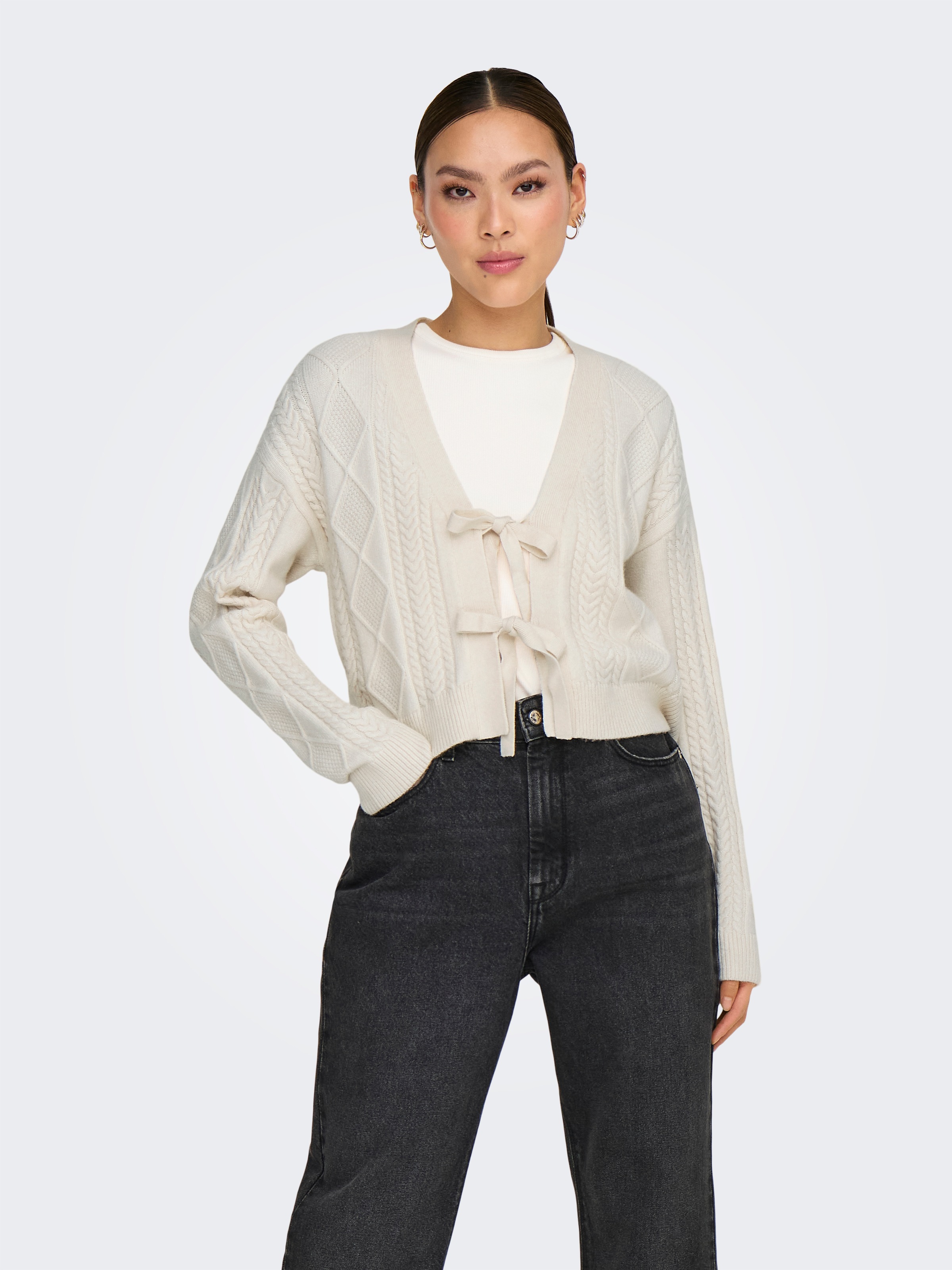 ONLY Strickjacke »ONLFIA LS STRING CARDIGAN KNT NCA« Viskosemischung, regular fit