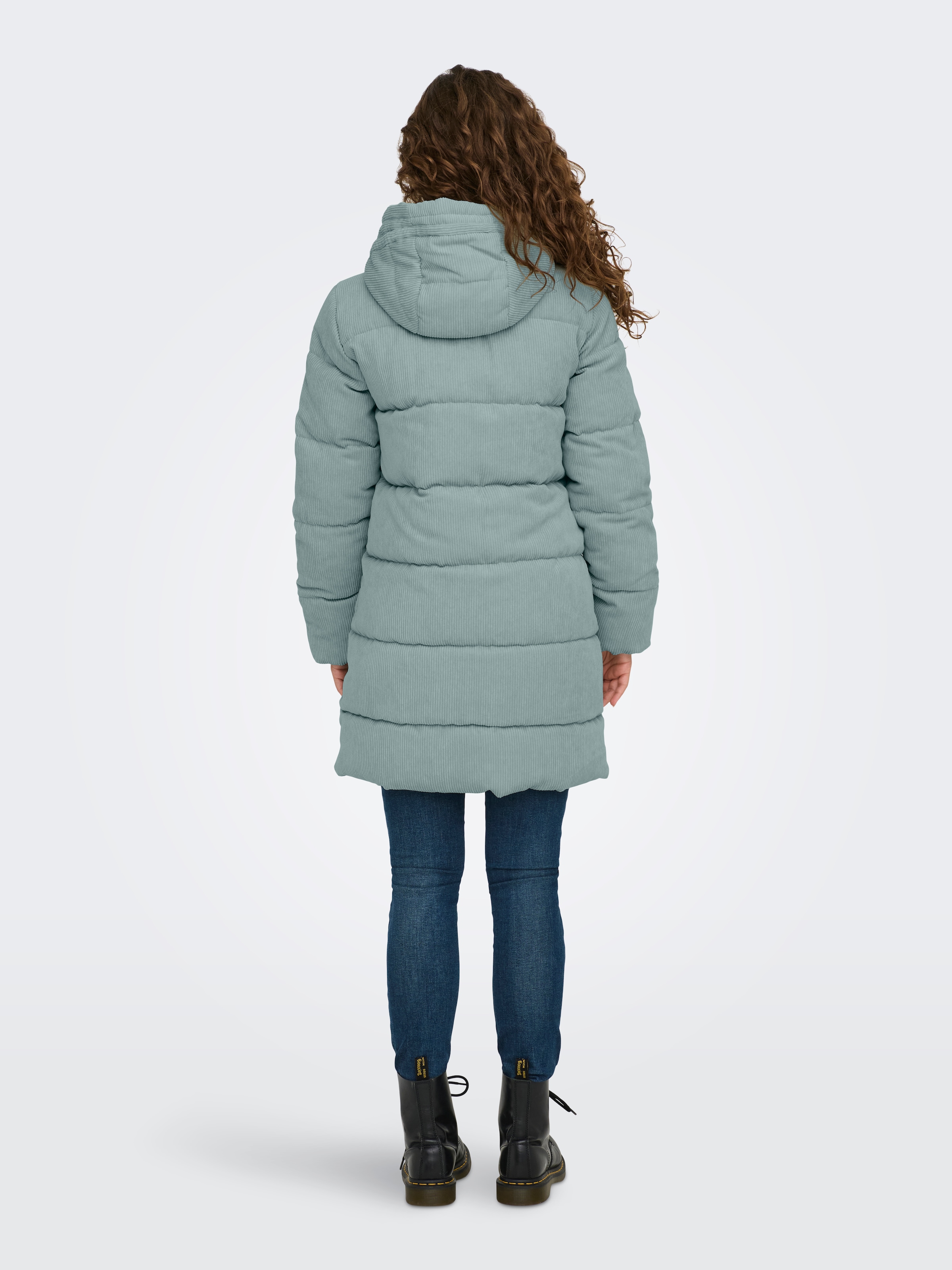 ONLY Steppjacke »ONLDOLLY LONG CORDUROY PUFFER OTW« mit Kapuze aus feinem Cordmaterial