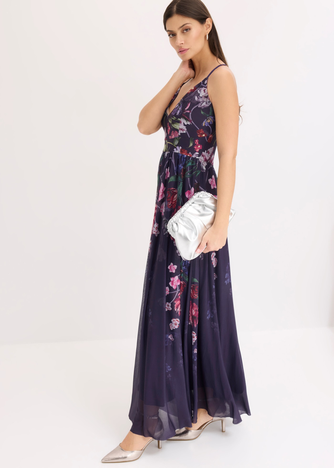 bonprix Maxi robe mit feinem Tüll, Slim Fit Passform