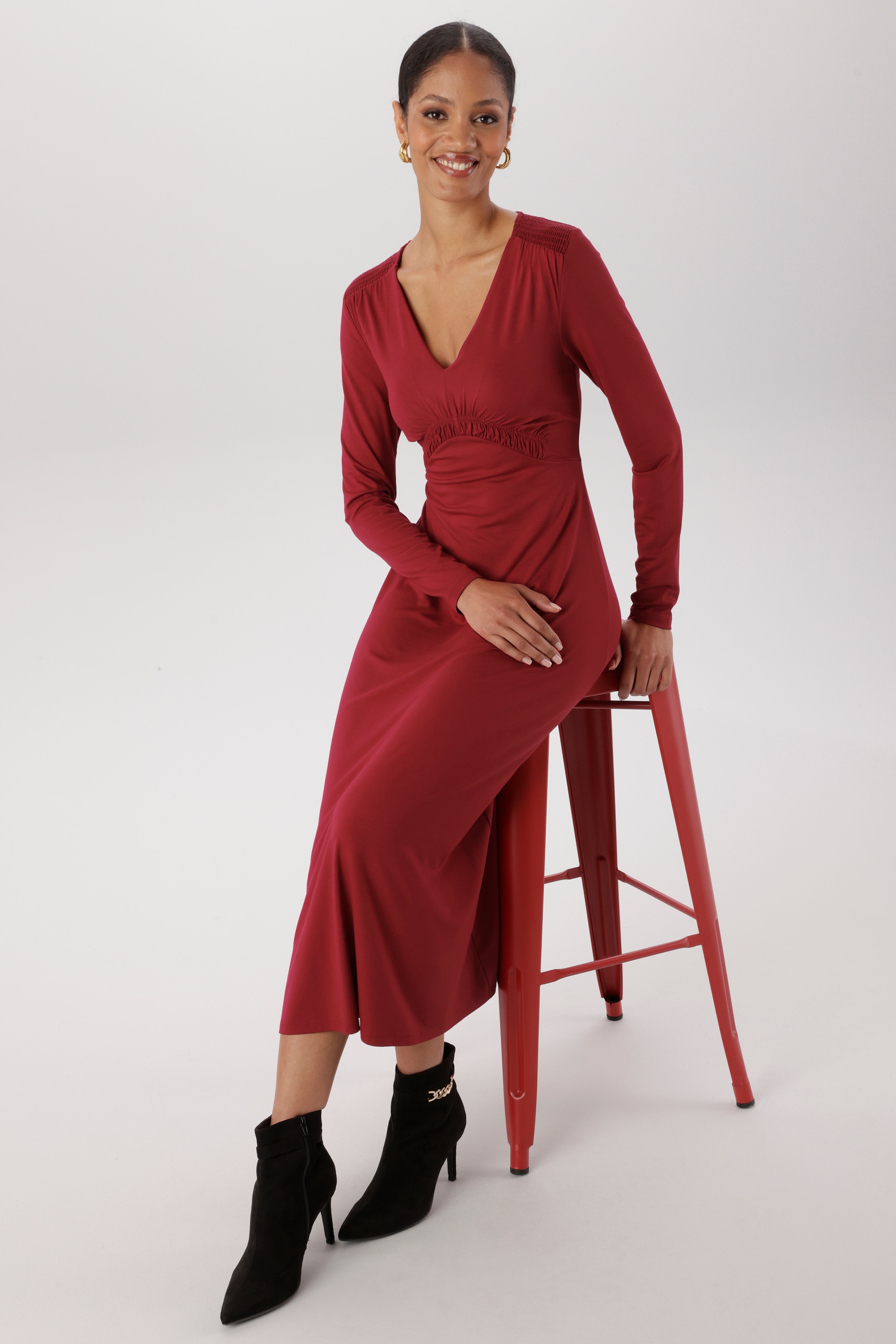 Aniston SELECTED Robe midi avec couture sous la poitrine drapée - NOUVELLE COLLECTION