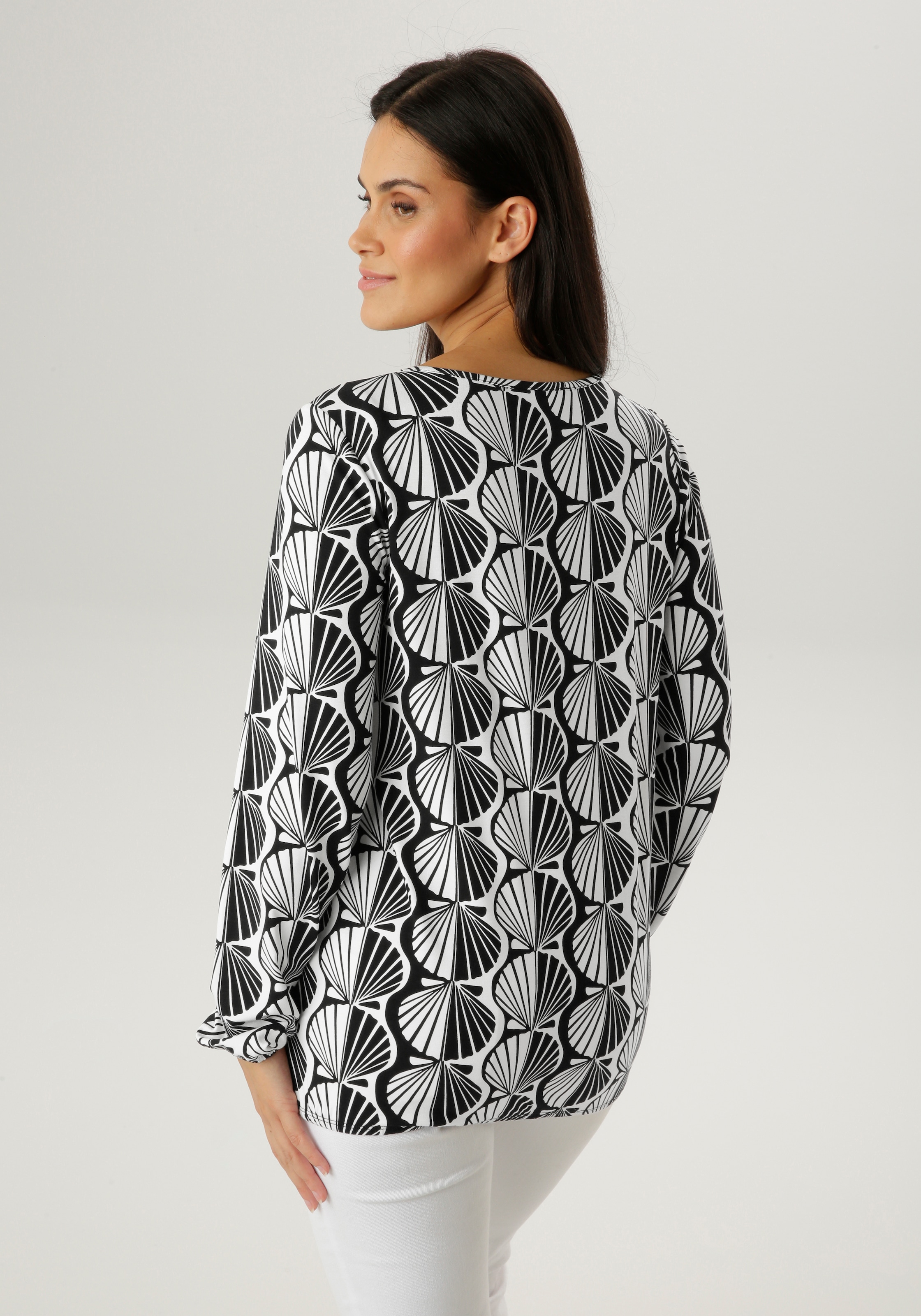 Aniston SELECTED Langarmshirt mit Cut-out und trendigen Grafikdruck - NEUE KOLLEKTION