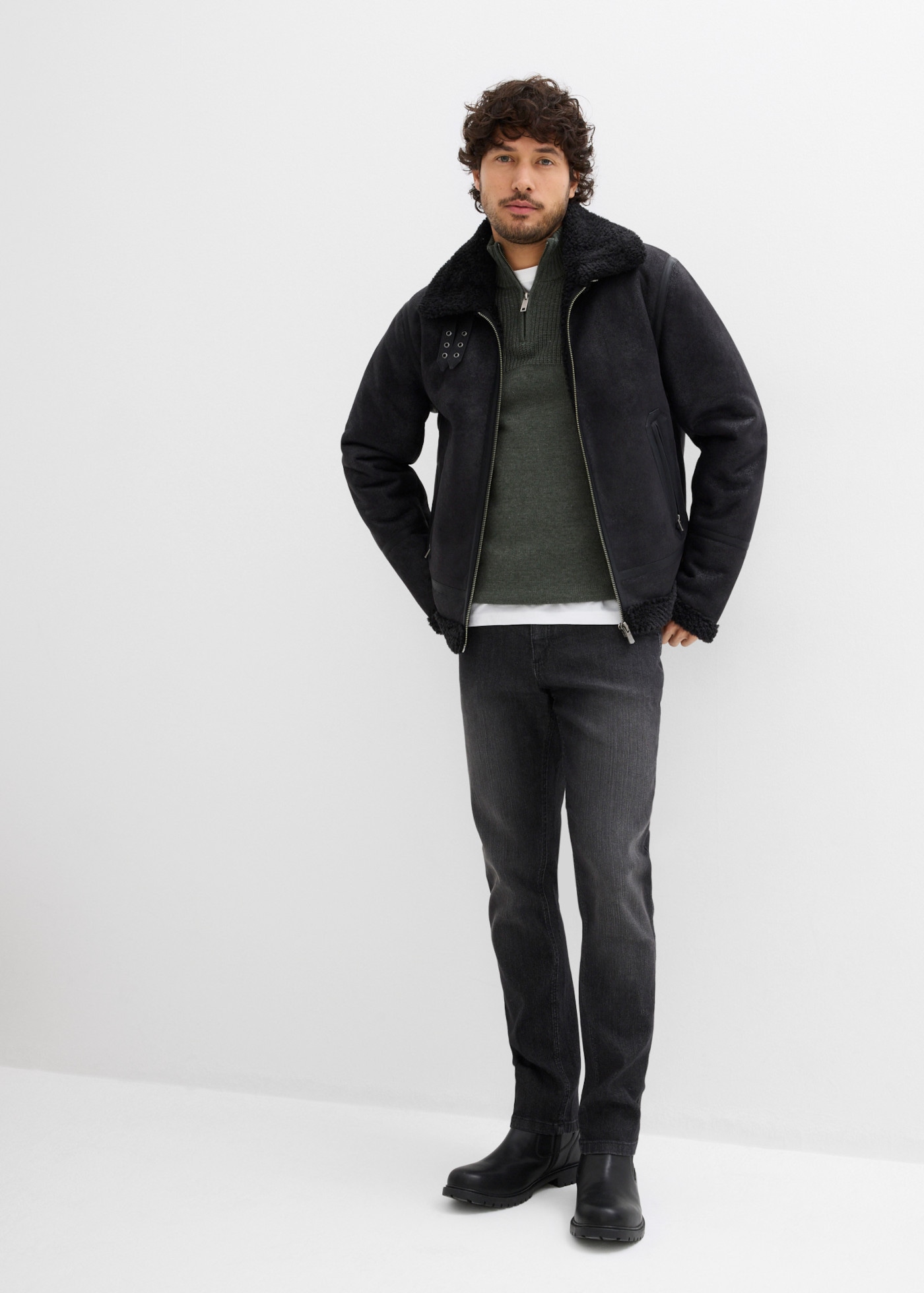 bonprix Jeans slim »Leichte Slim Fit Stretch-Jeans, Straight« avec léger effet délavé