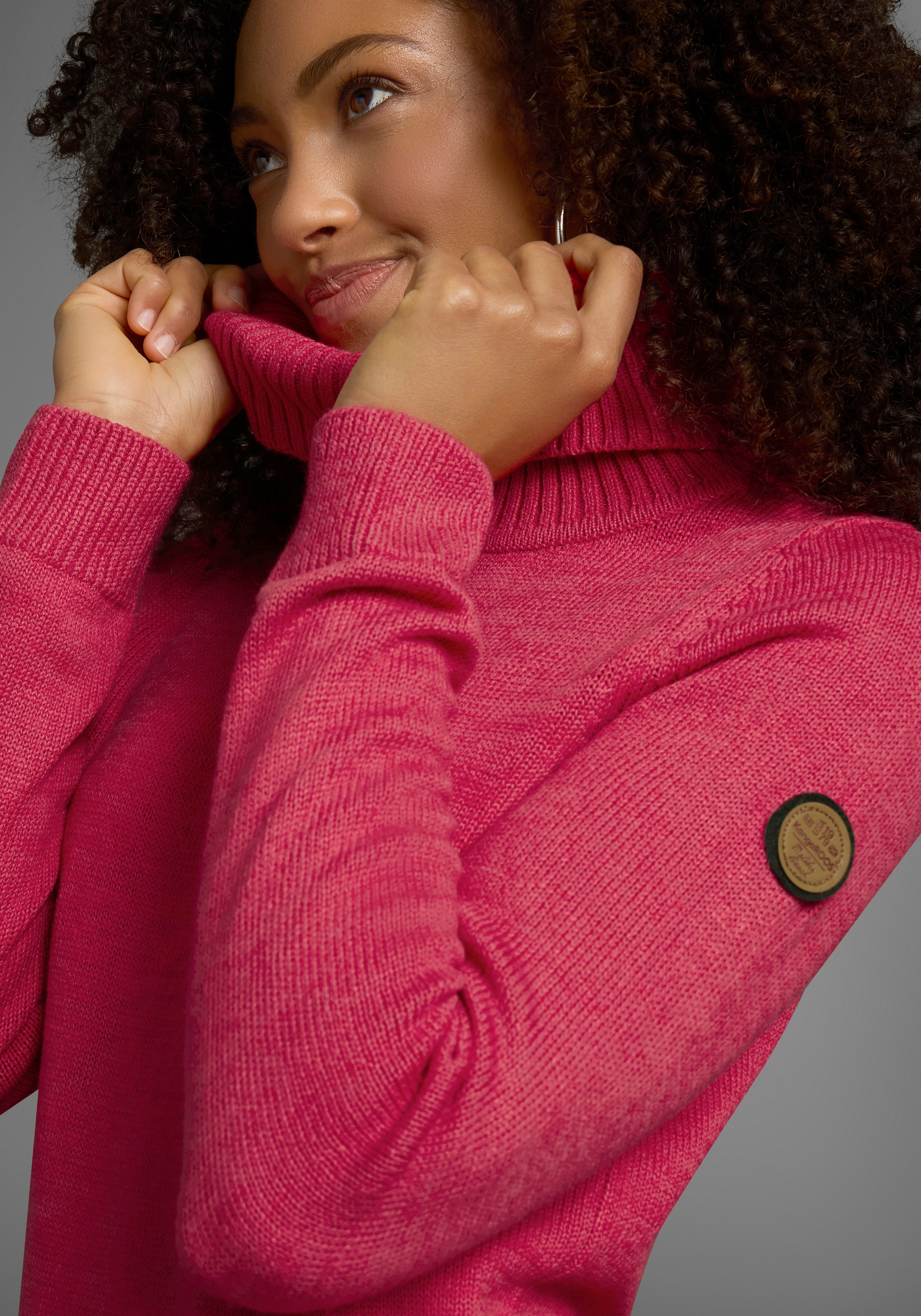 KangaROOS Rollkragenpullover in klassischer Form