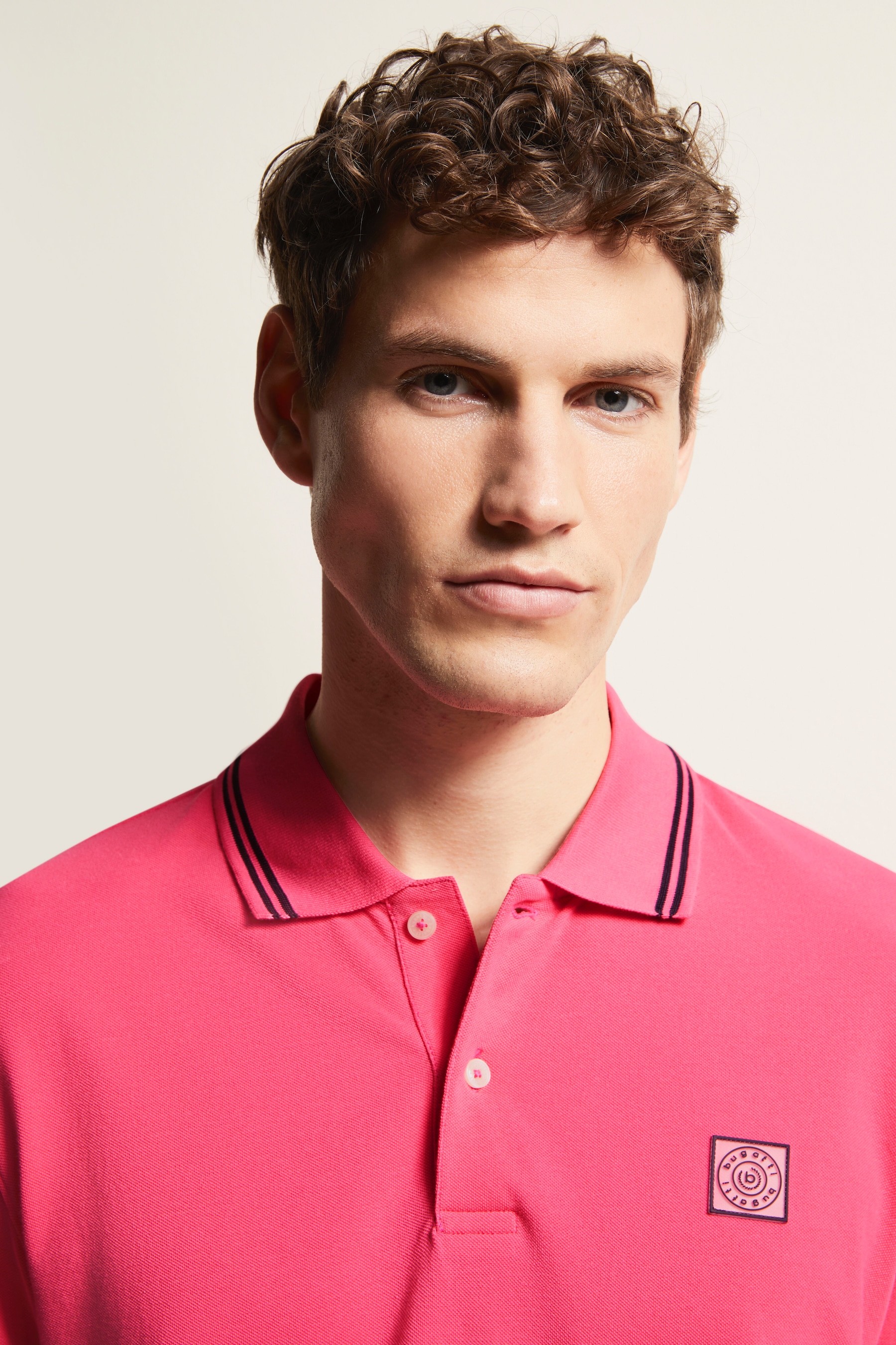 bugatti Poloshirt mit Kontraststreifen