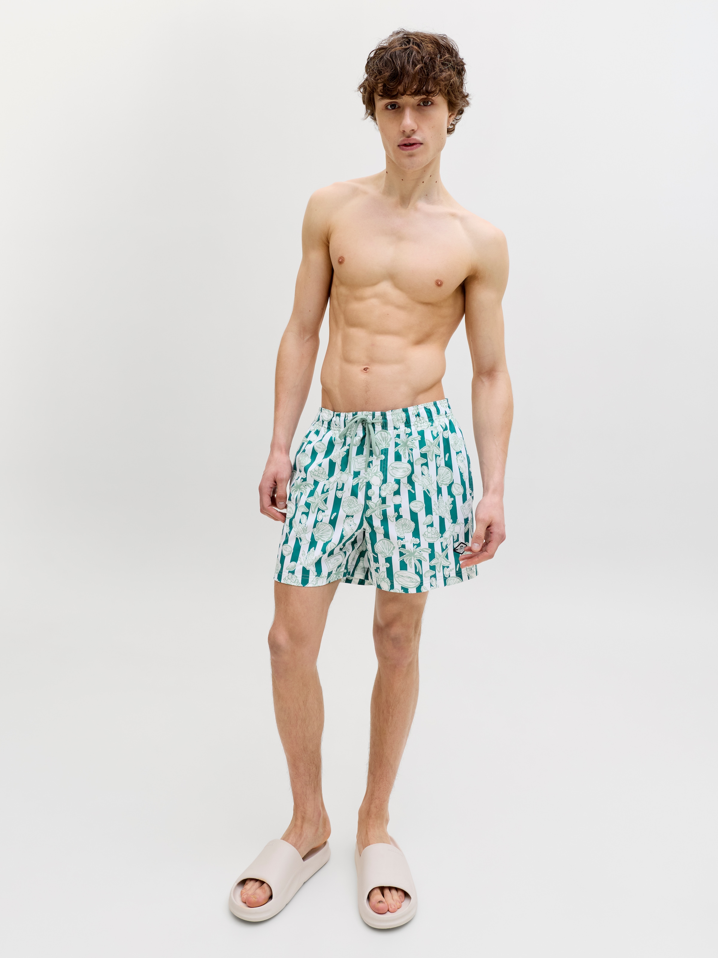 Jack & Jones Short de bain »JPSTMAUI VIBES NOVELTY AOP SWIM SHORT SN« fibre synthétique