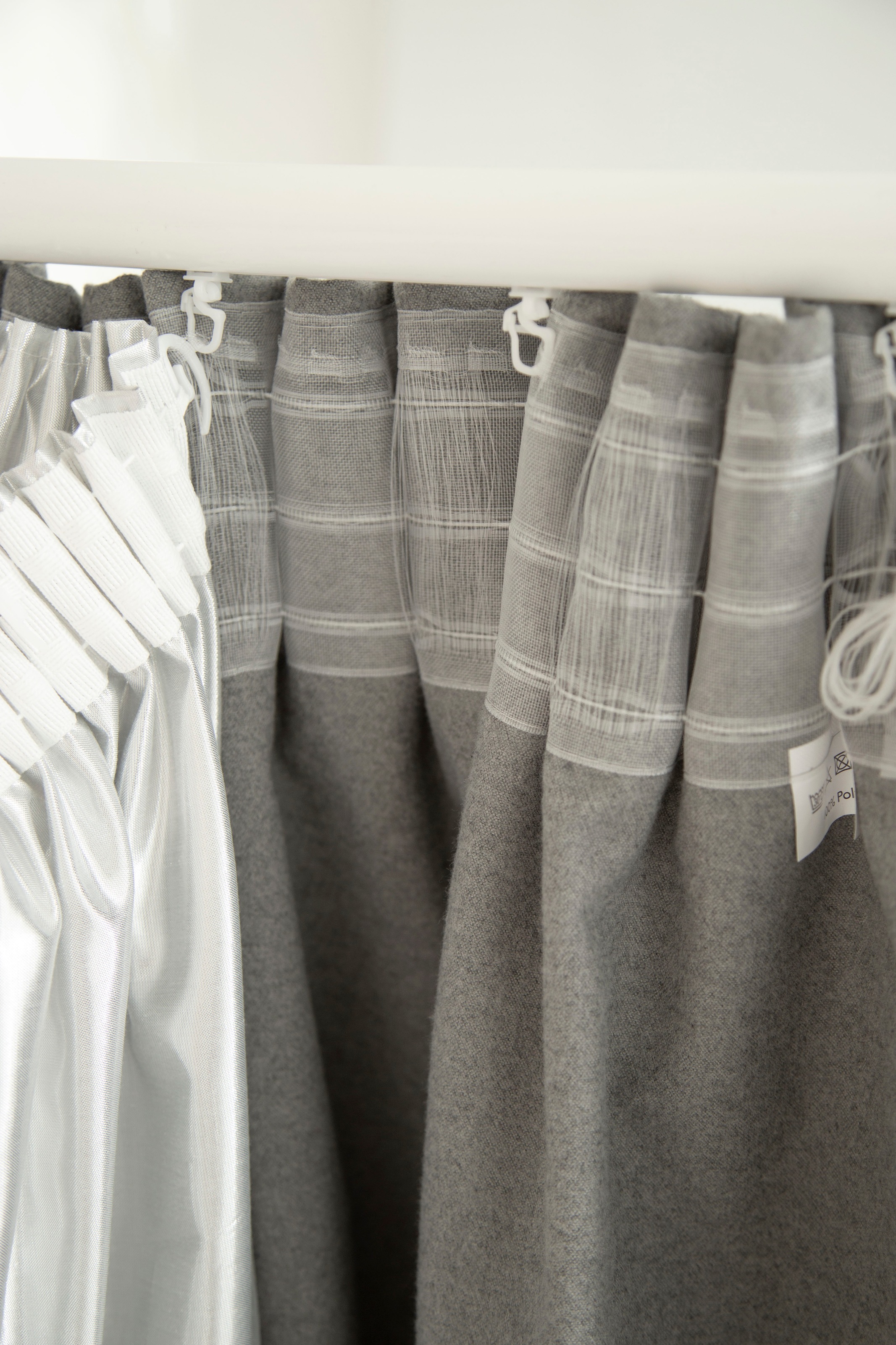 HOMING Vorhang »Reflexa« verdeckte Schlaufen 1 Stk. tlg. Vorhang Reflexa