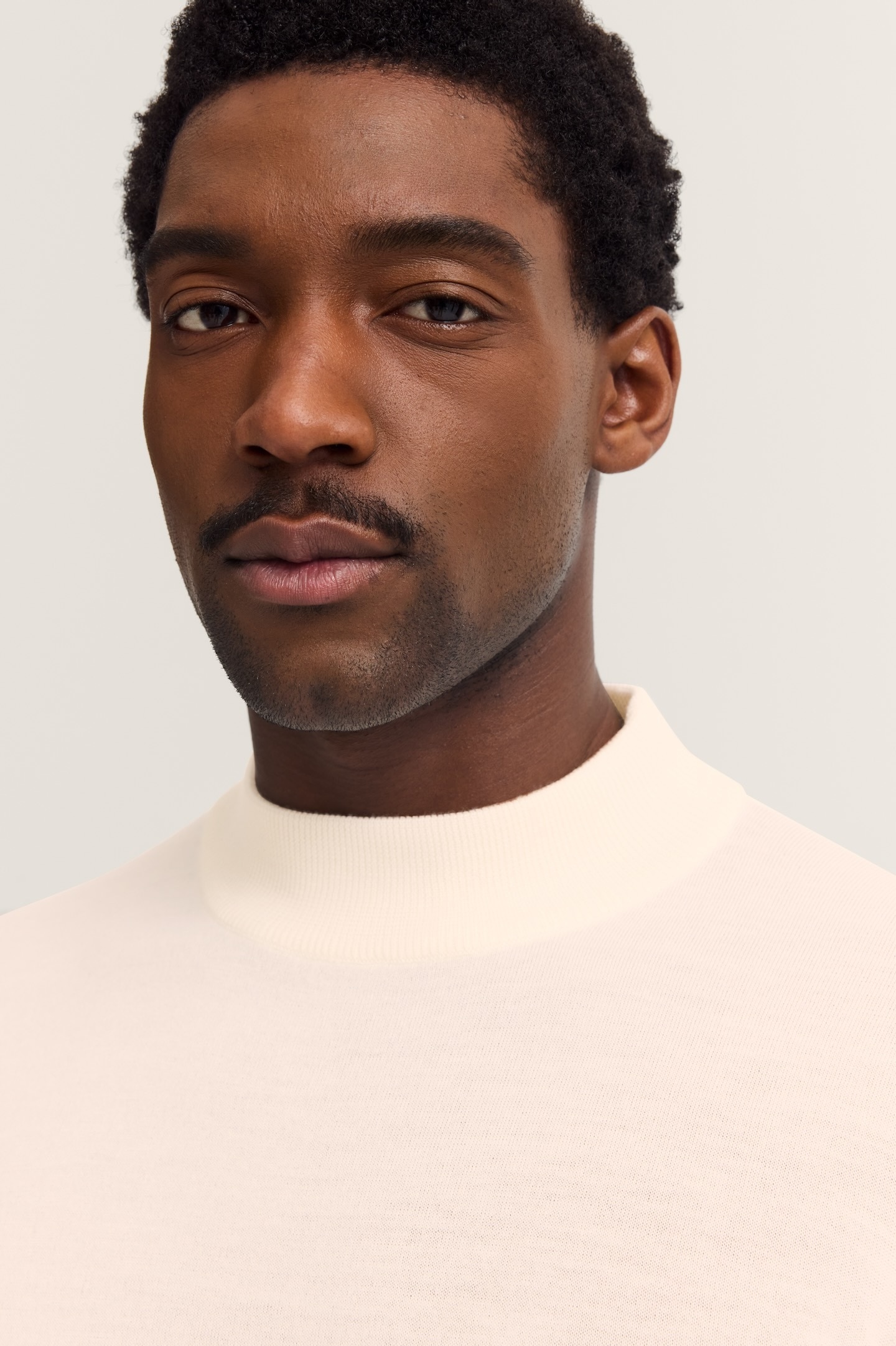 bugatti Pull à col roulé »Regular Fit« aus Merino-Wolle-Seide-Mix