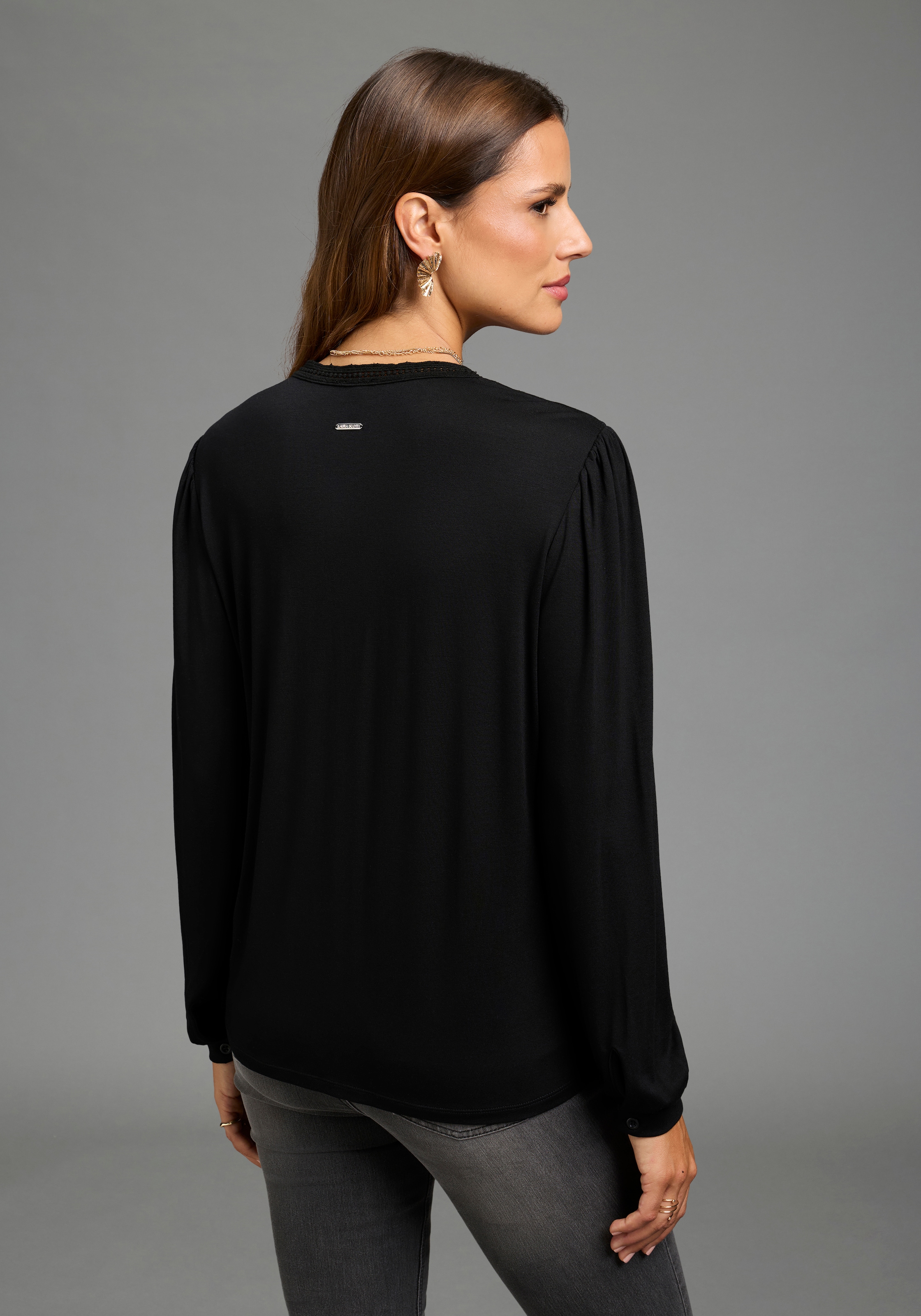 Laura Scott Chemise en dentelle avec encolure en V, coupe ajustée