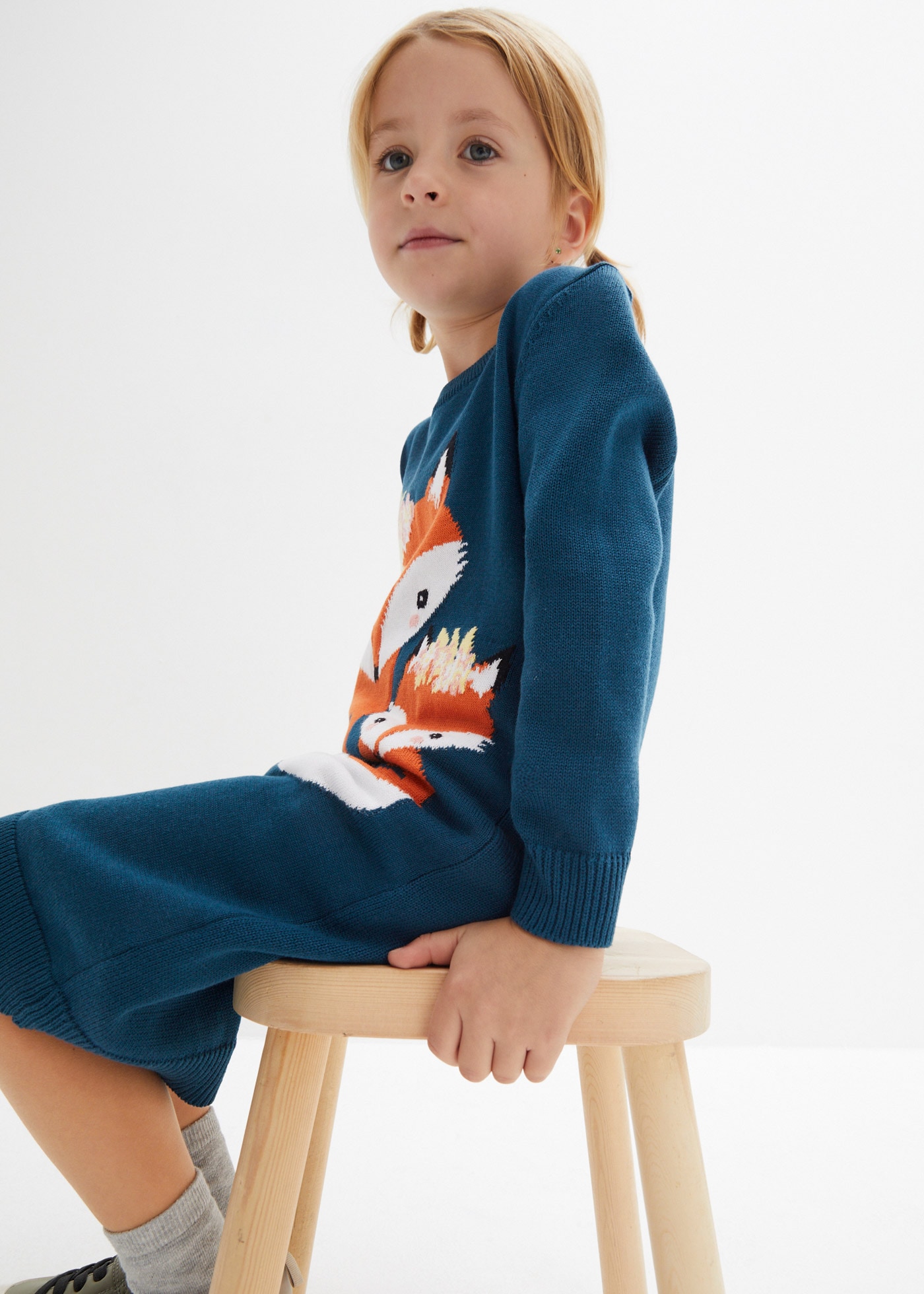 bonprix Robe en tricot aus Baumwolle und Polyacryl, schmale Passform, mit Print