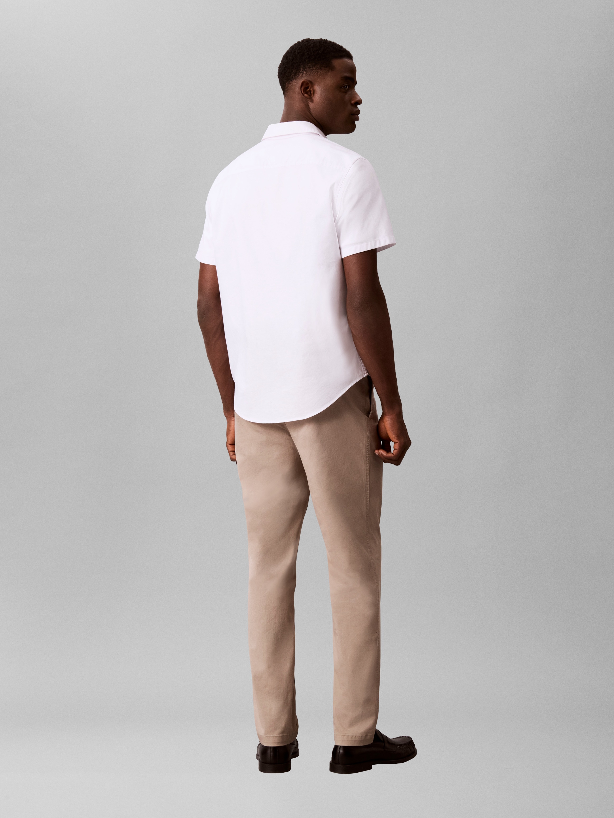 Calvin Klein Jeans Chinos »TAPERED  COMFORT COTTON CHINO«  coupe régulière avec poches fendues