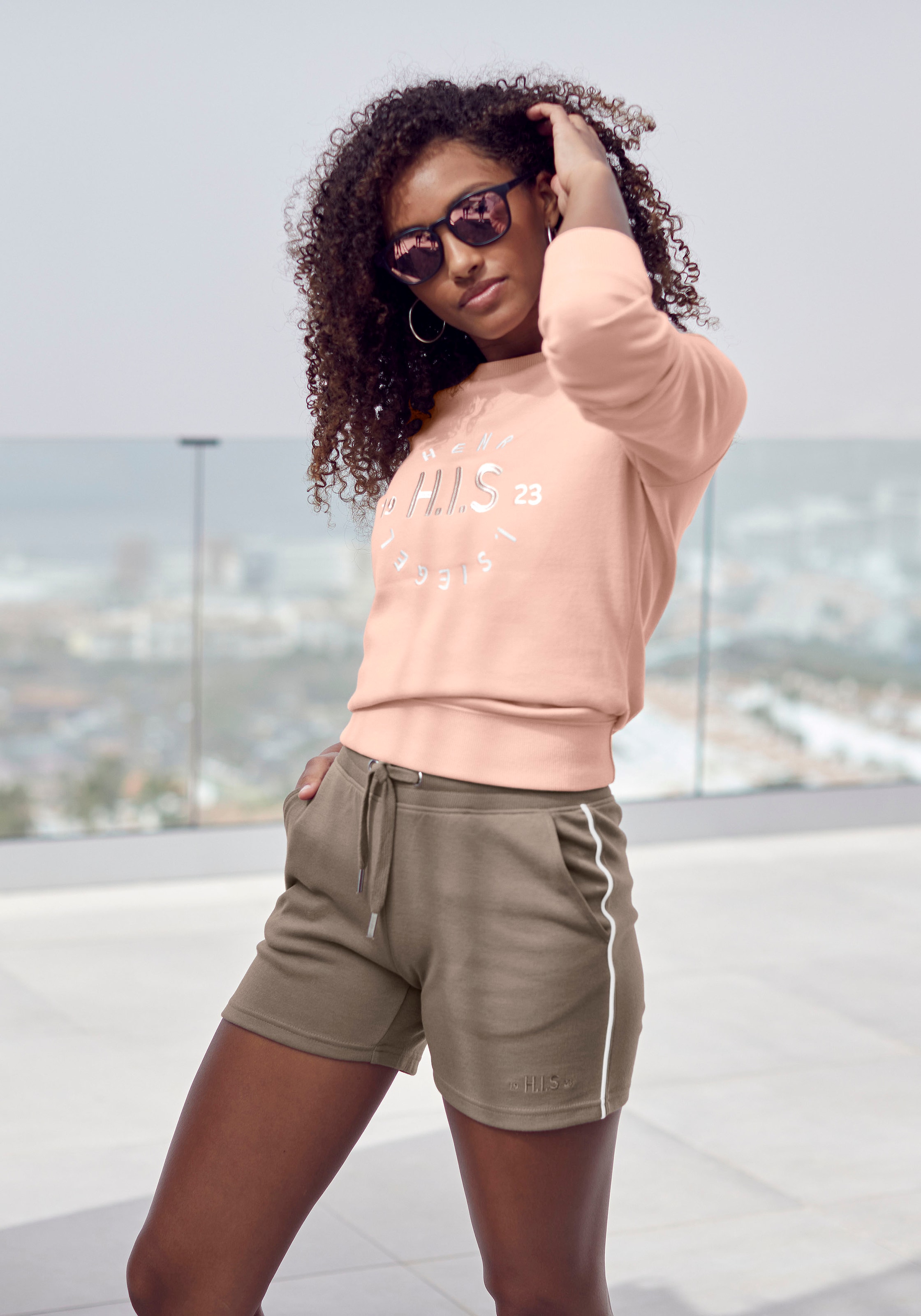 H.I.S Shorts  mit seitlicher weisser Paspel