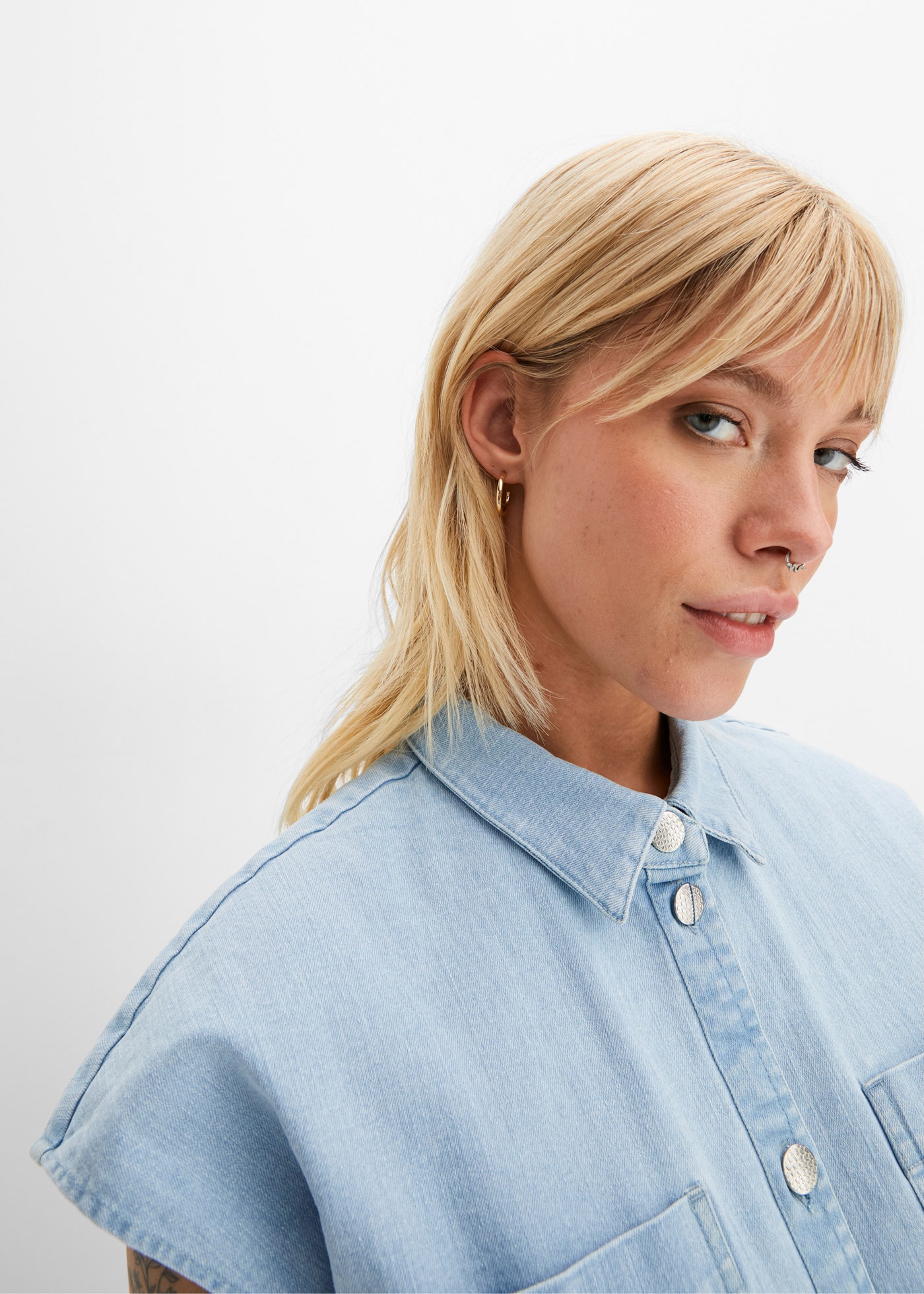 bonprix Blouse en jean »Kurze Boxy-Jeansbluse« in Boxy-Shape, mit Kurzarm und Brusttasche