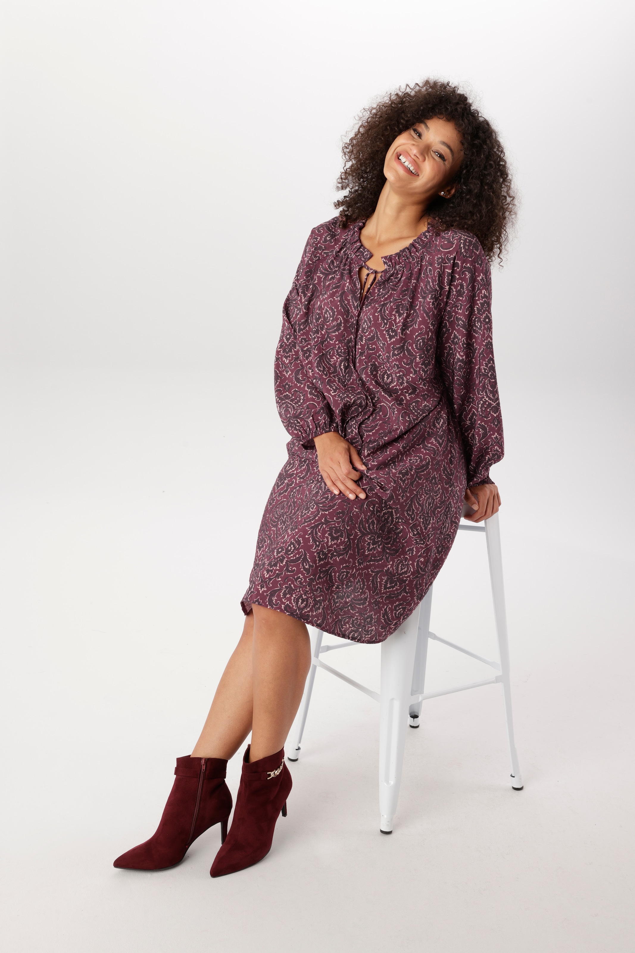Aniston PLUS Robe tunique dans un joli motif paisley - NOUVELLE COLLECTION