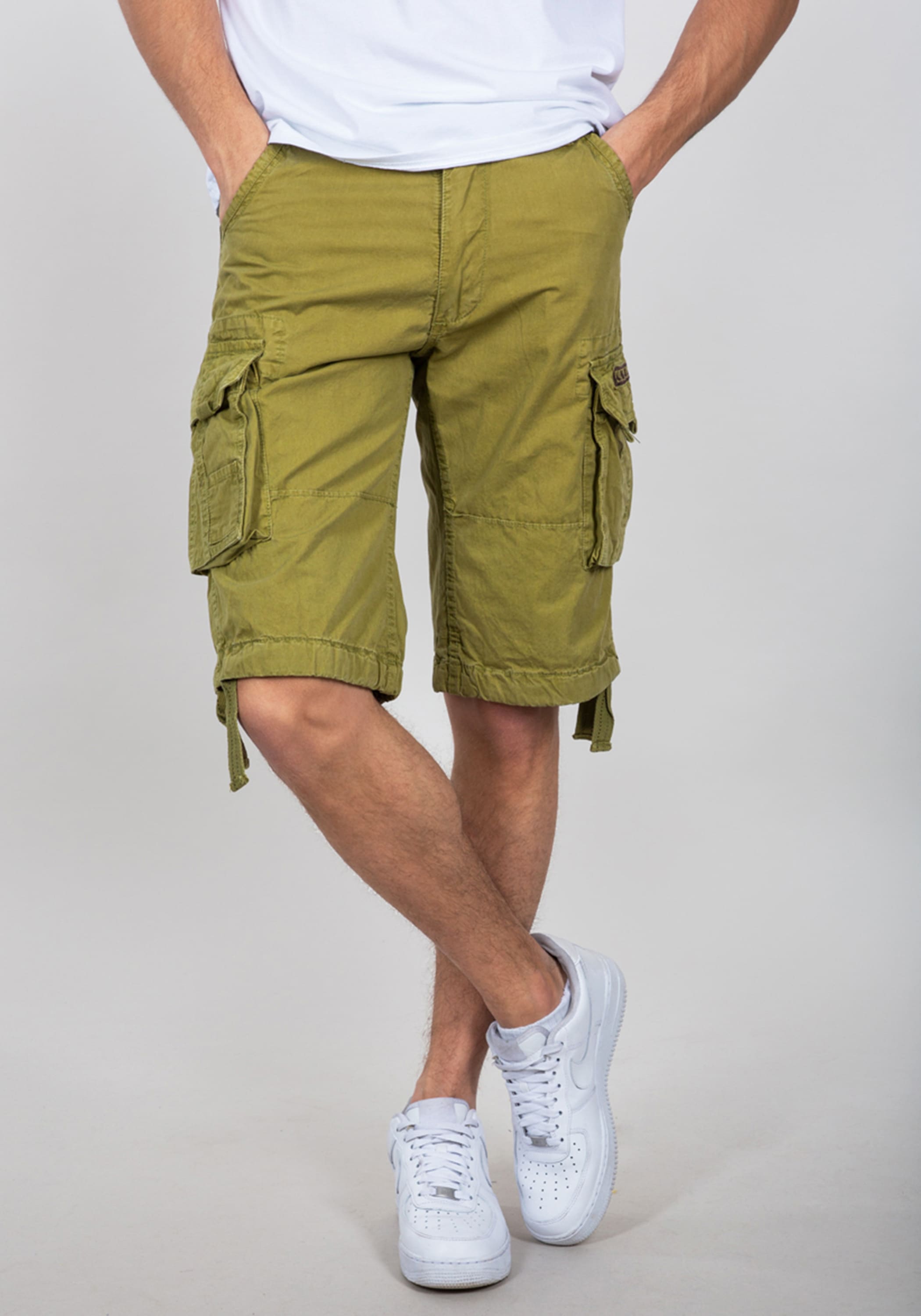 Alpha Industries Shorts »Jet Short«