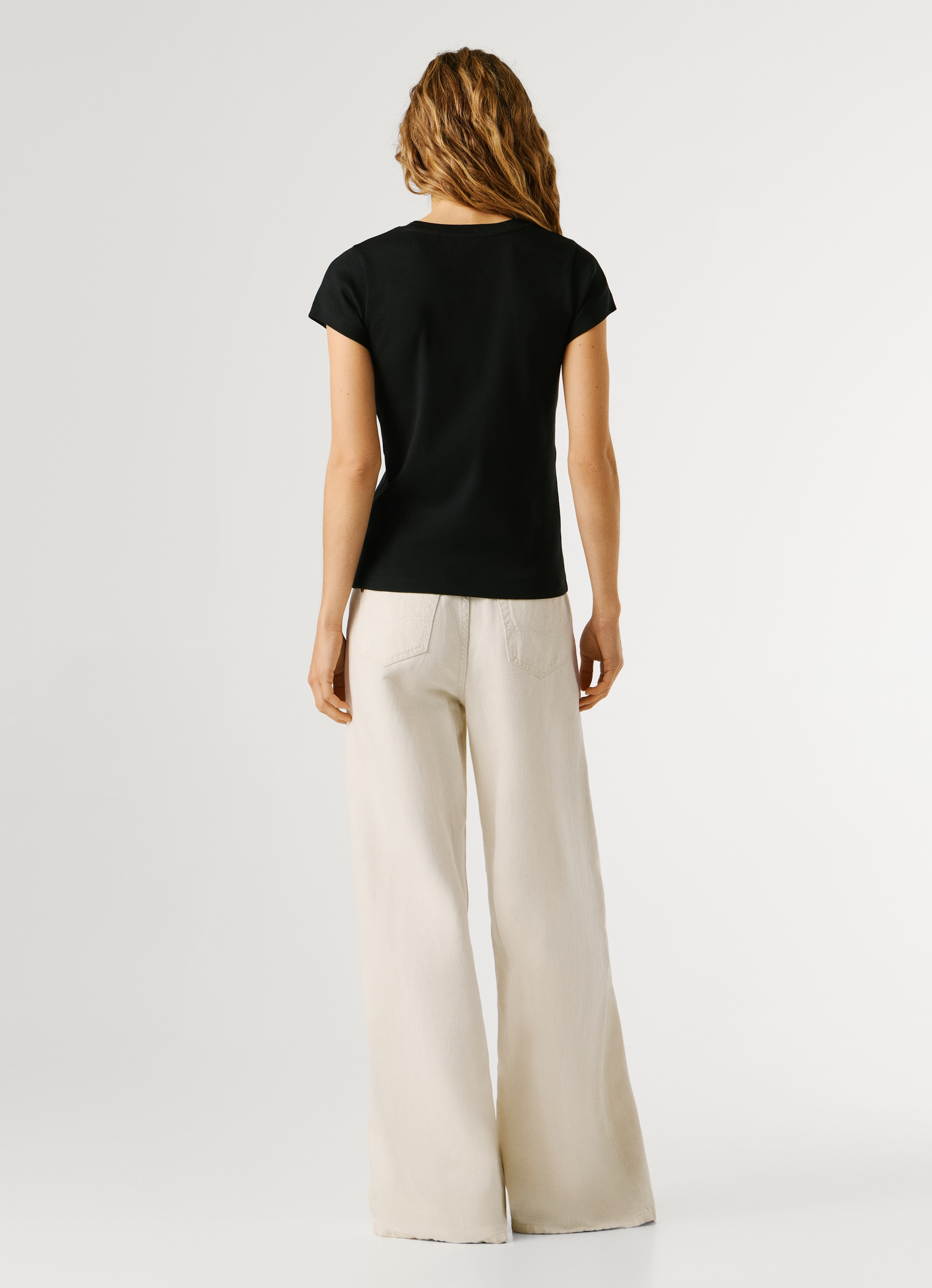 Pepe Jeans T-shirt »MERIDA« aus elastischem Rippstoff, Rundhalsform