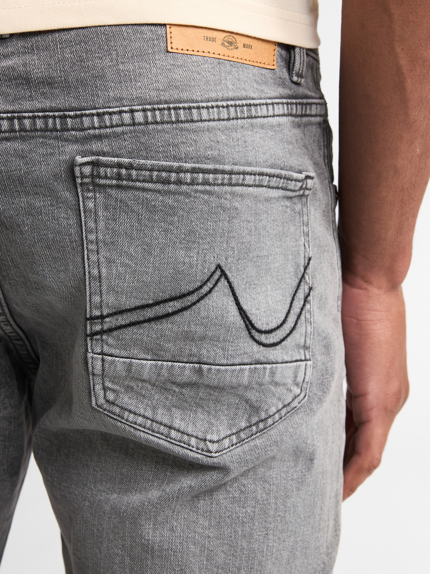 Petrol Industries Straight-Jeans mit optisch 2teiliger Gesässtasche
