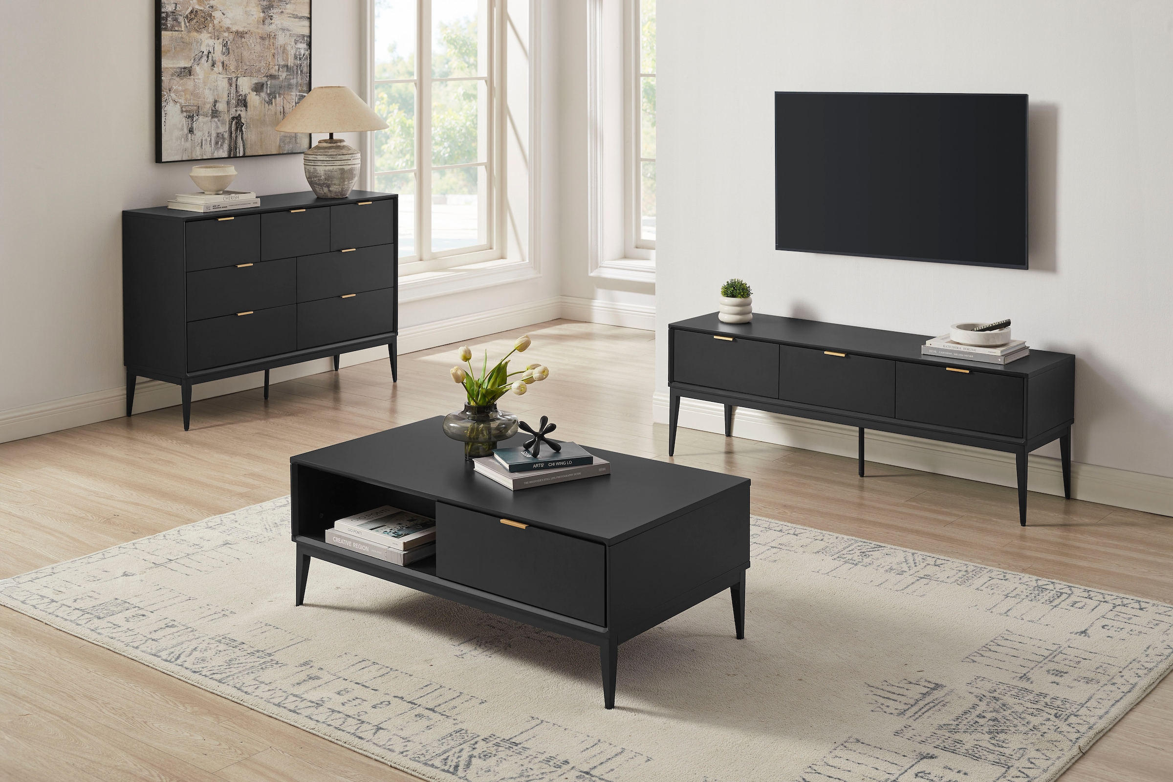 Leonique Kommode »Lavisha« FSC-zertifiziertes Holz kombiniert Melamin, verchromten Metallgriffen