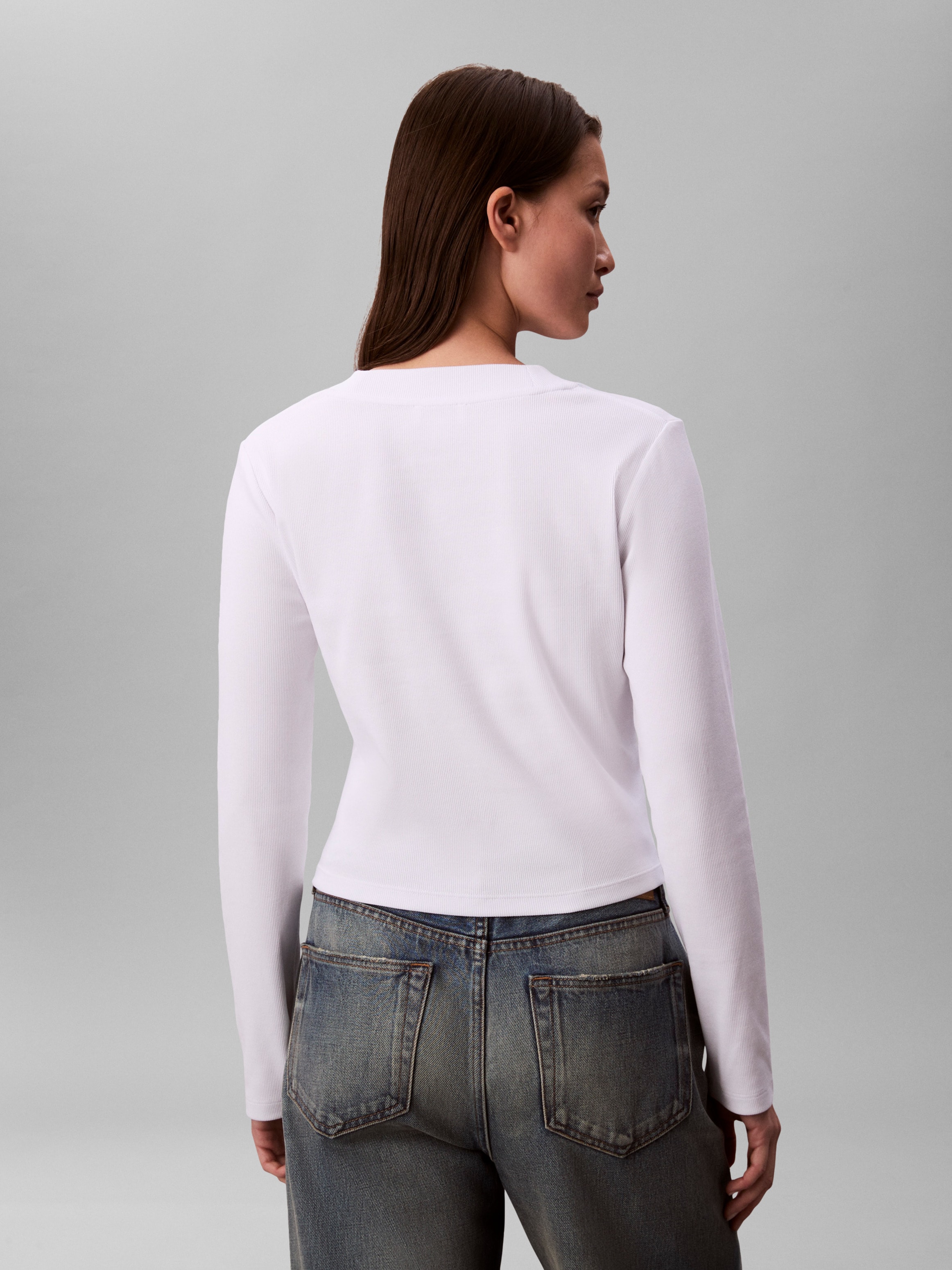 Calvin Klein Jeans T-shirt à manches longues Rundhalsausschnitt, figurbetonte Passform, Logodruck