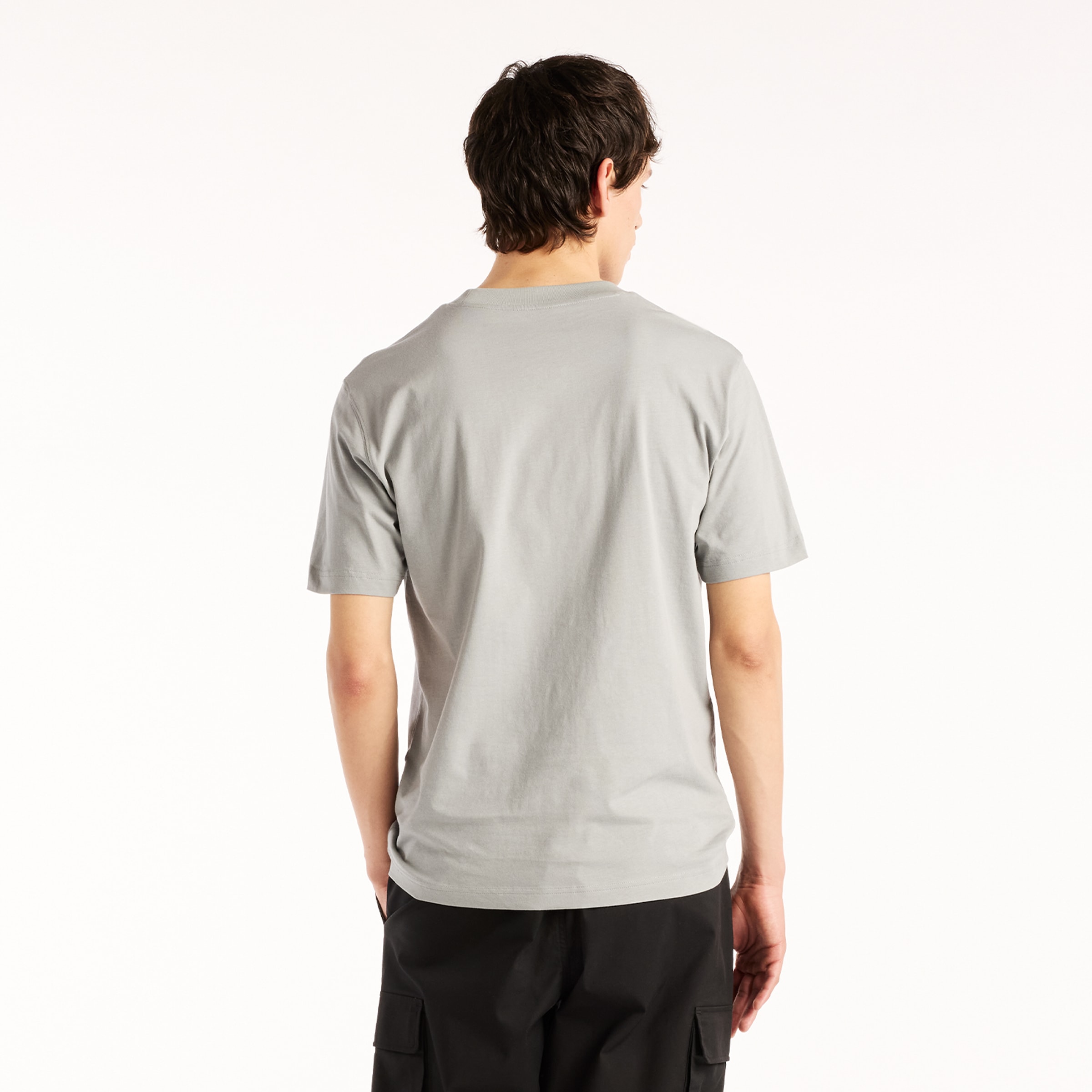 New Balance T-shirt »REIMAGINED  GRAPHIC T-SHIRT« style sportif, en coton, coupe t-shirt